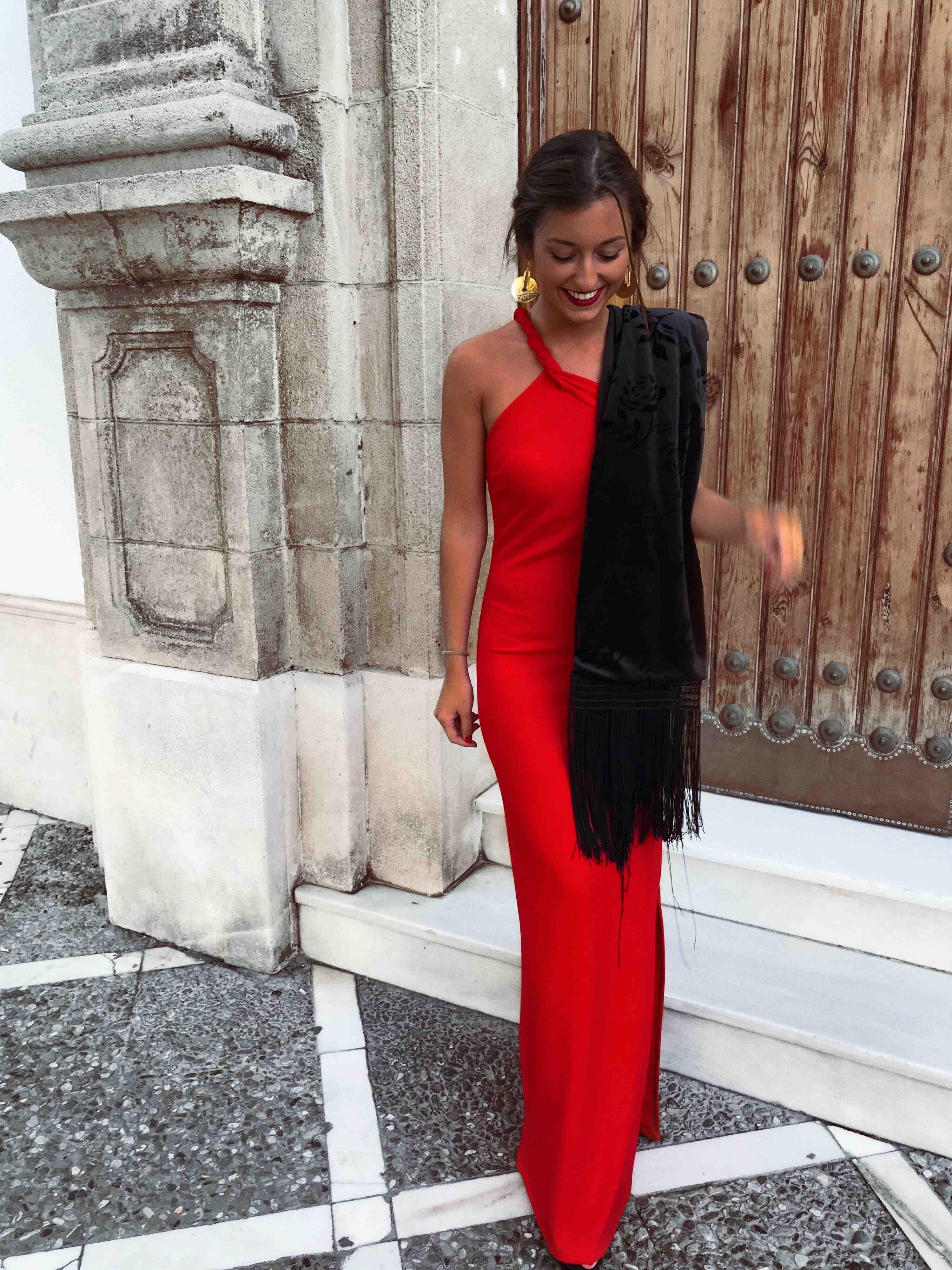 Alquiler Vestido Asimentrico Multiposicion | Jointy