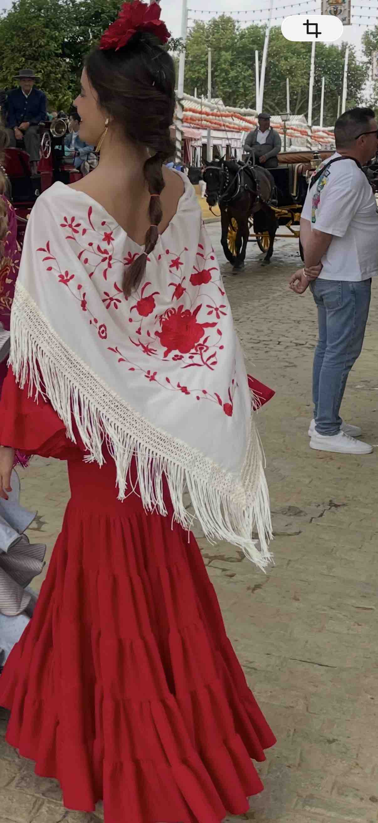 Alquiler Vestido mantón y flor de Flamenca | Jointy