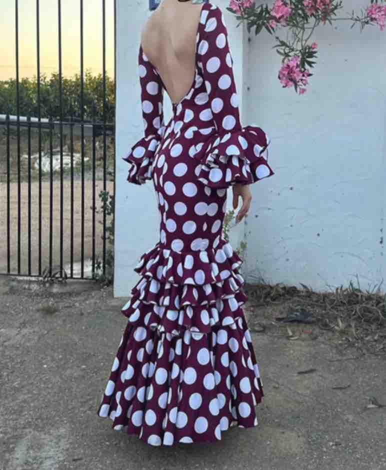 Alquiler Vestido Flamenca Buganvilla Con Lunares Blancos | Jointy