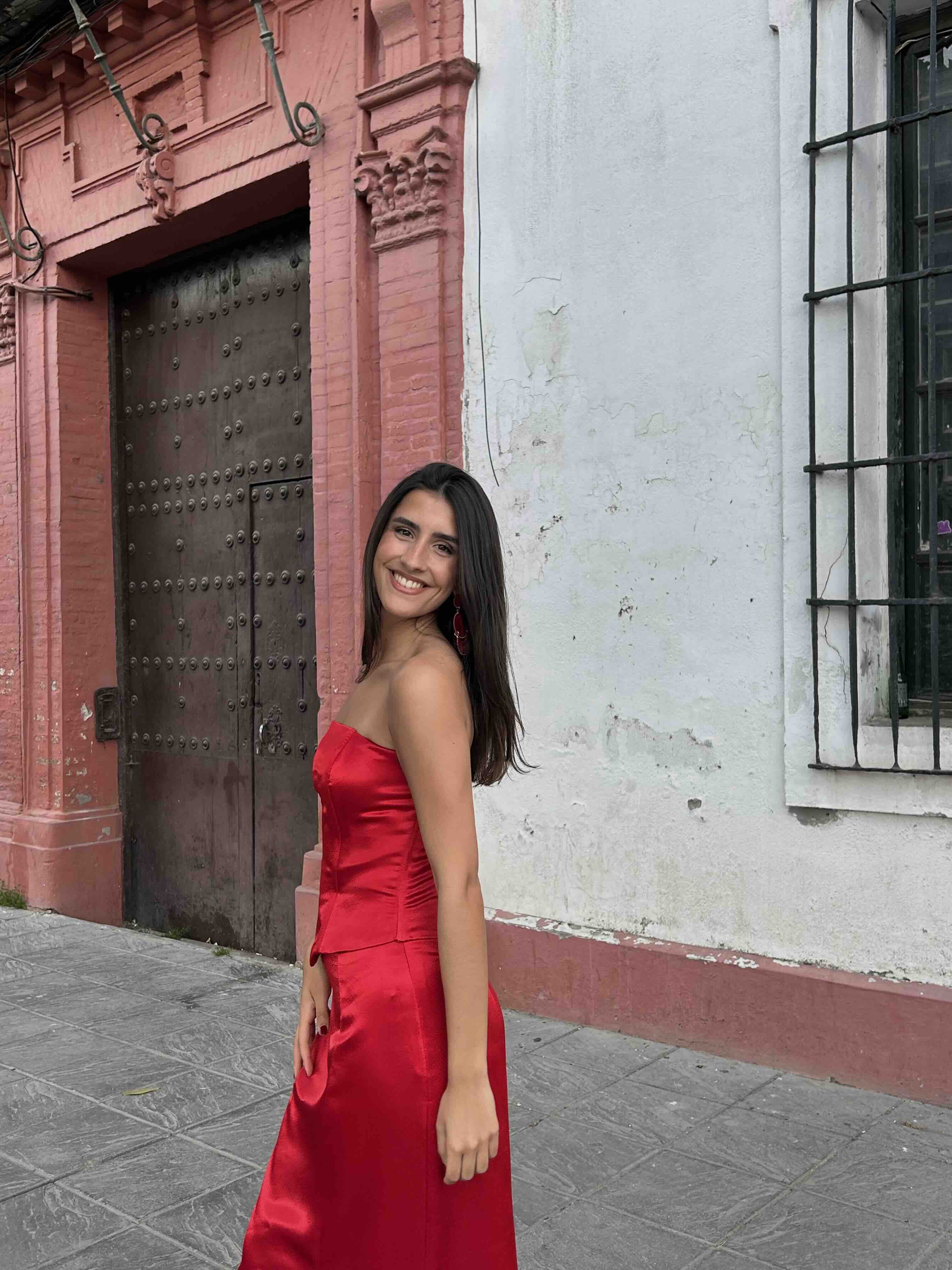 Alquiler Conjunto rojo | Jointy