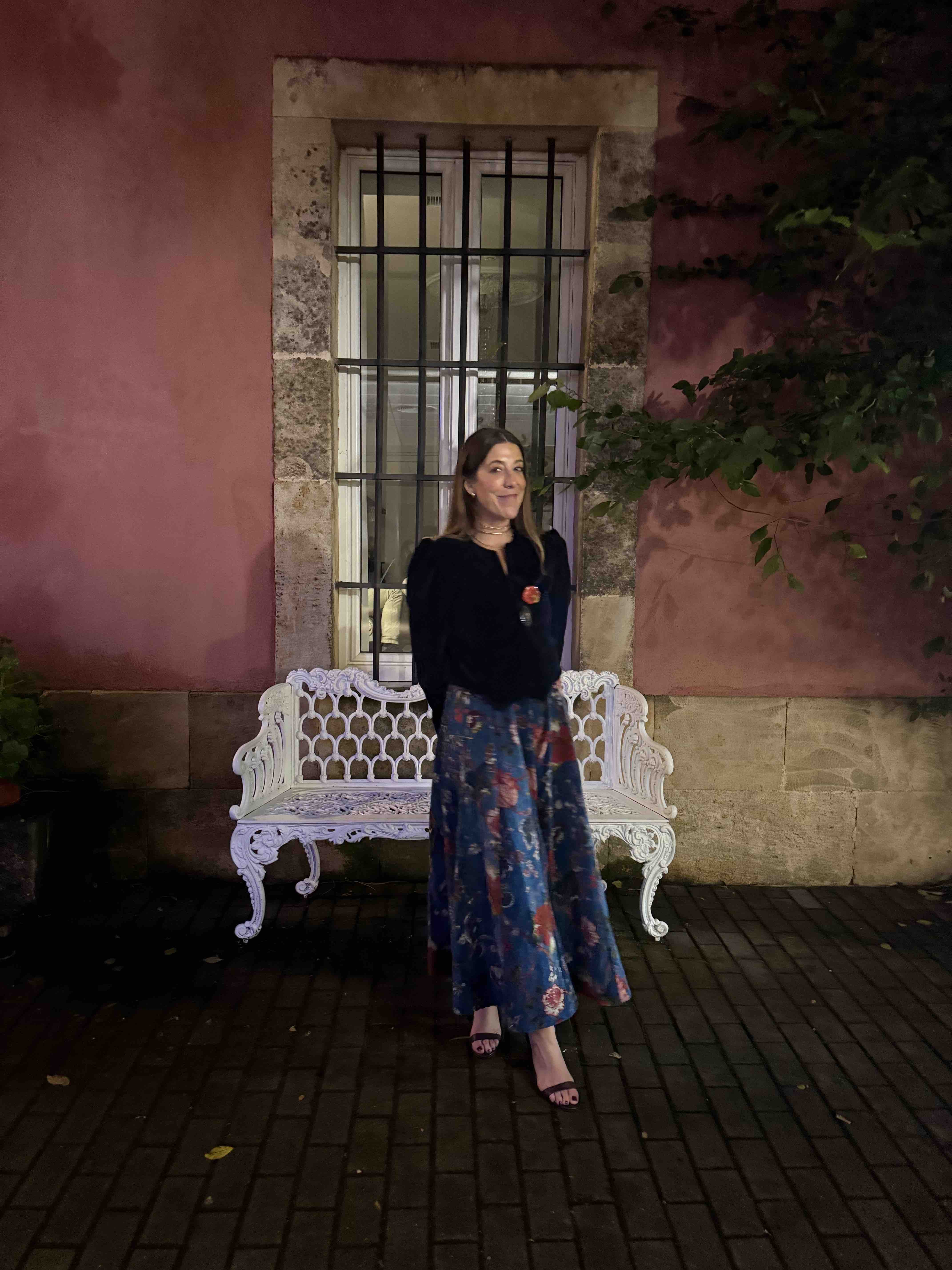 Alquiler Vestido de boda terciopelo azul y flores | Jointy