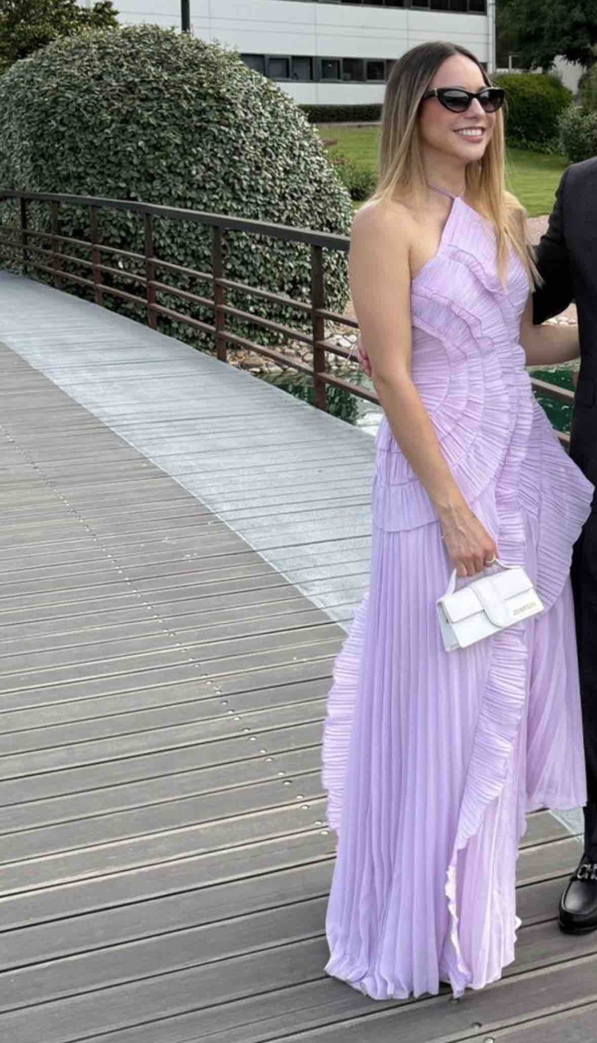 Alquiler Vestido Morado Graduación, Boda | Jointy