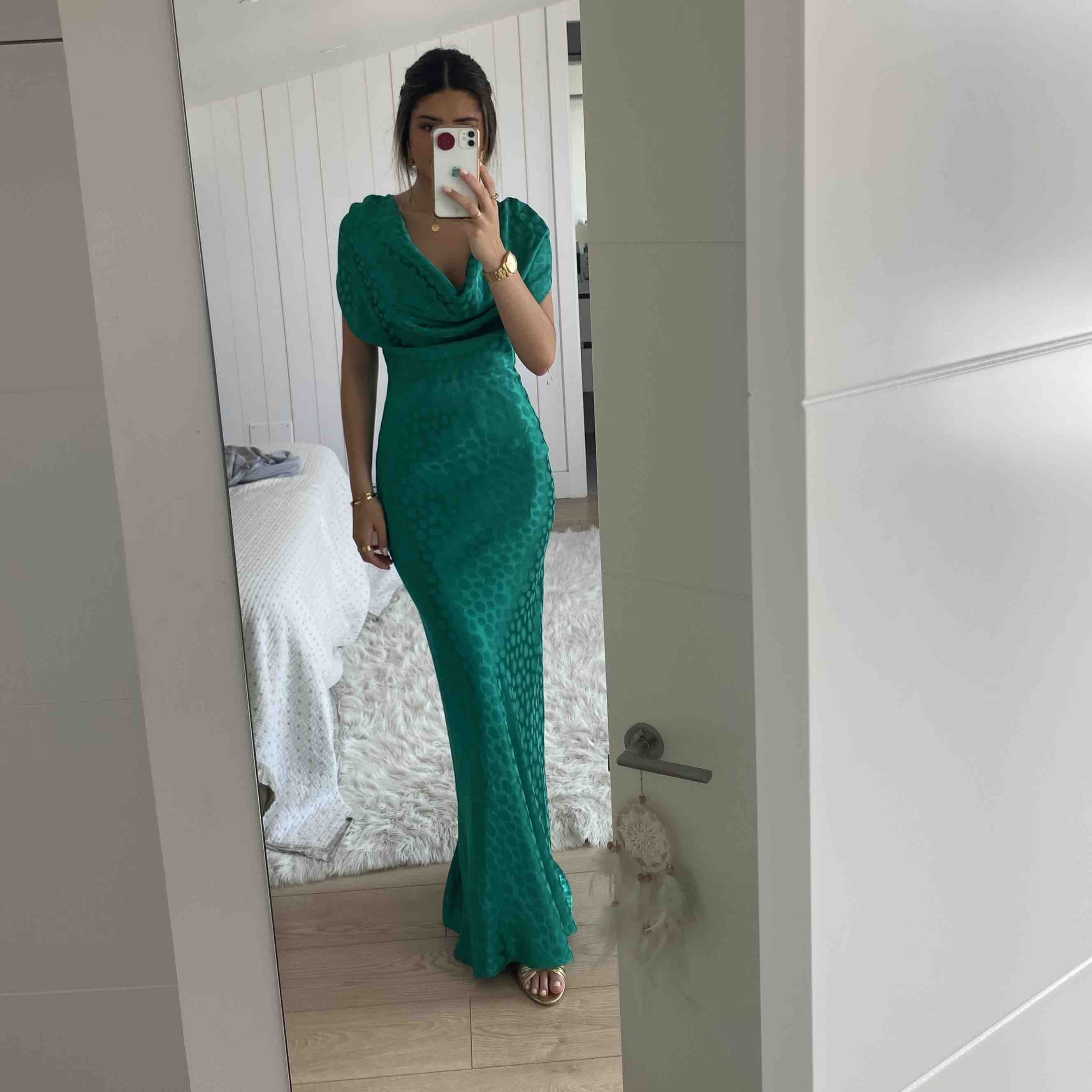 Alquiler Vestido invitada | Jointy