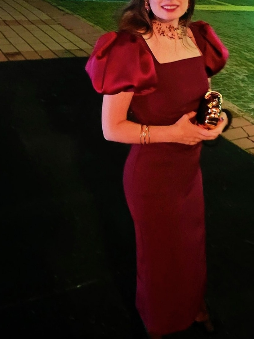 Alquiler Vestido boda día color burdeos | Jointy