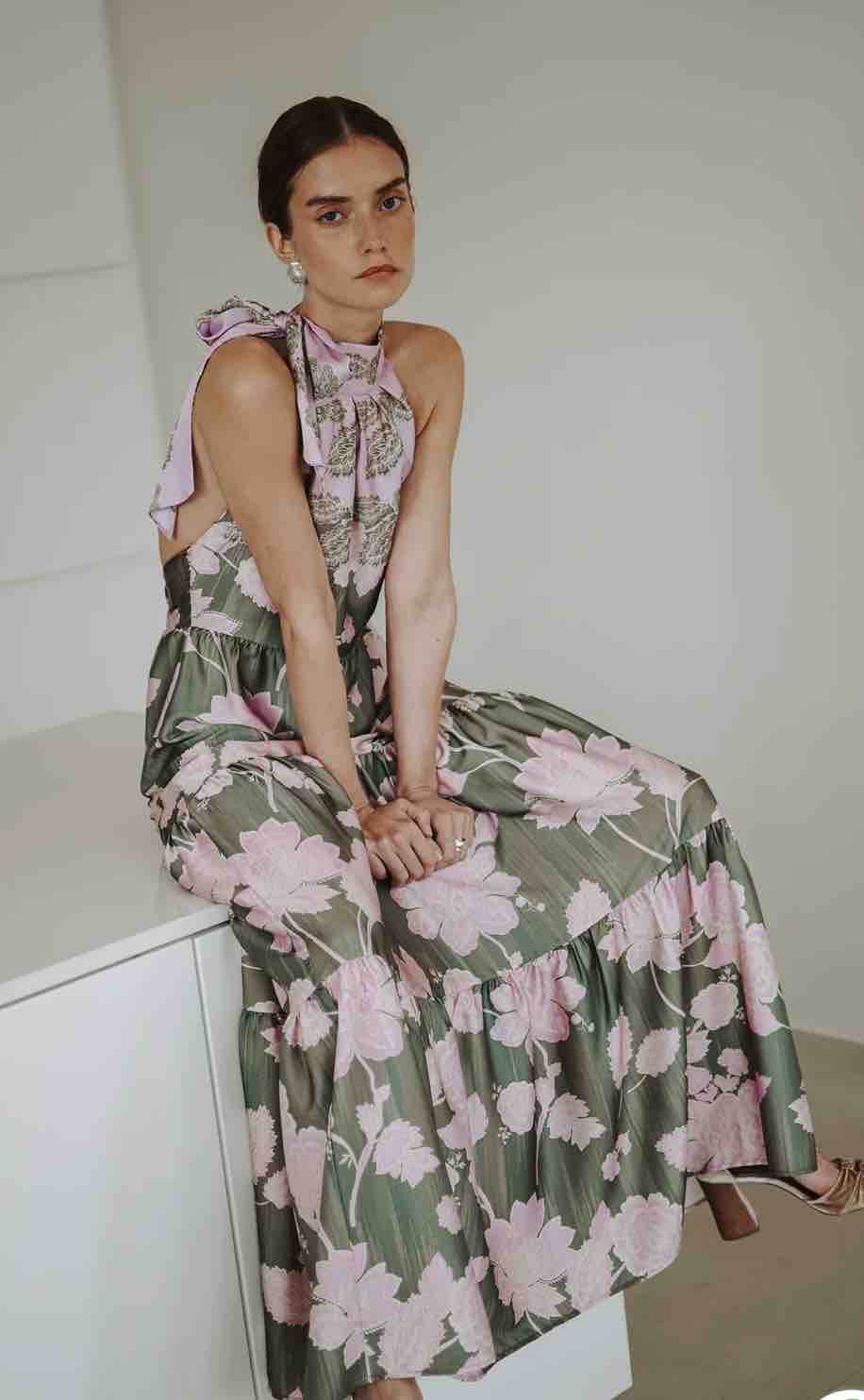 Alquiler Vestido flores boda invitada | Jointy