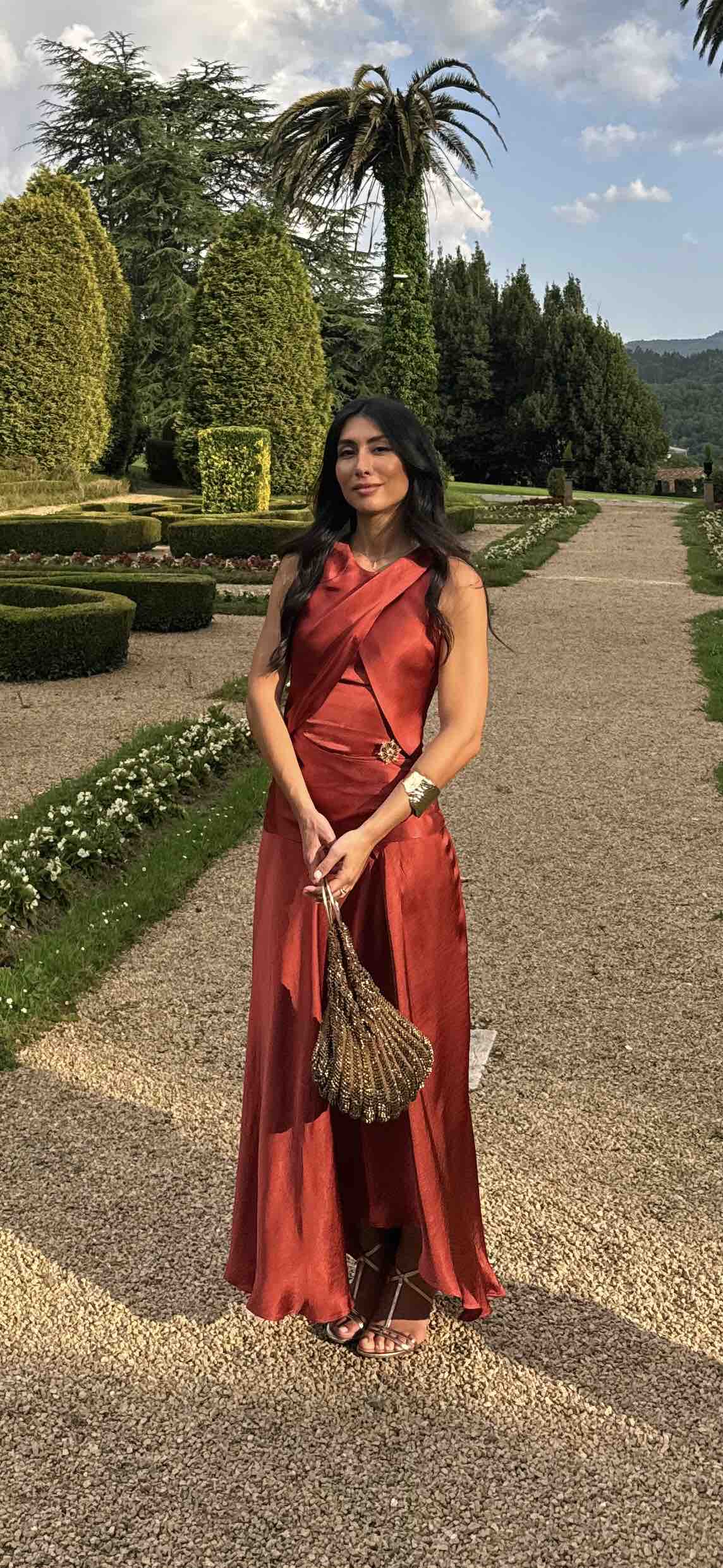 Alquiler Vestido satinado Maksu | Jointy