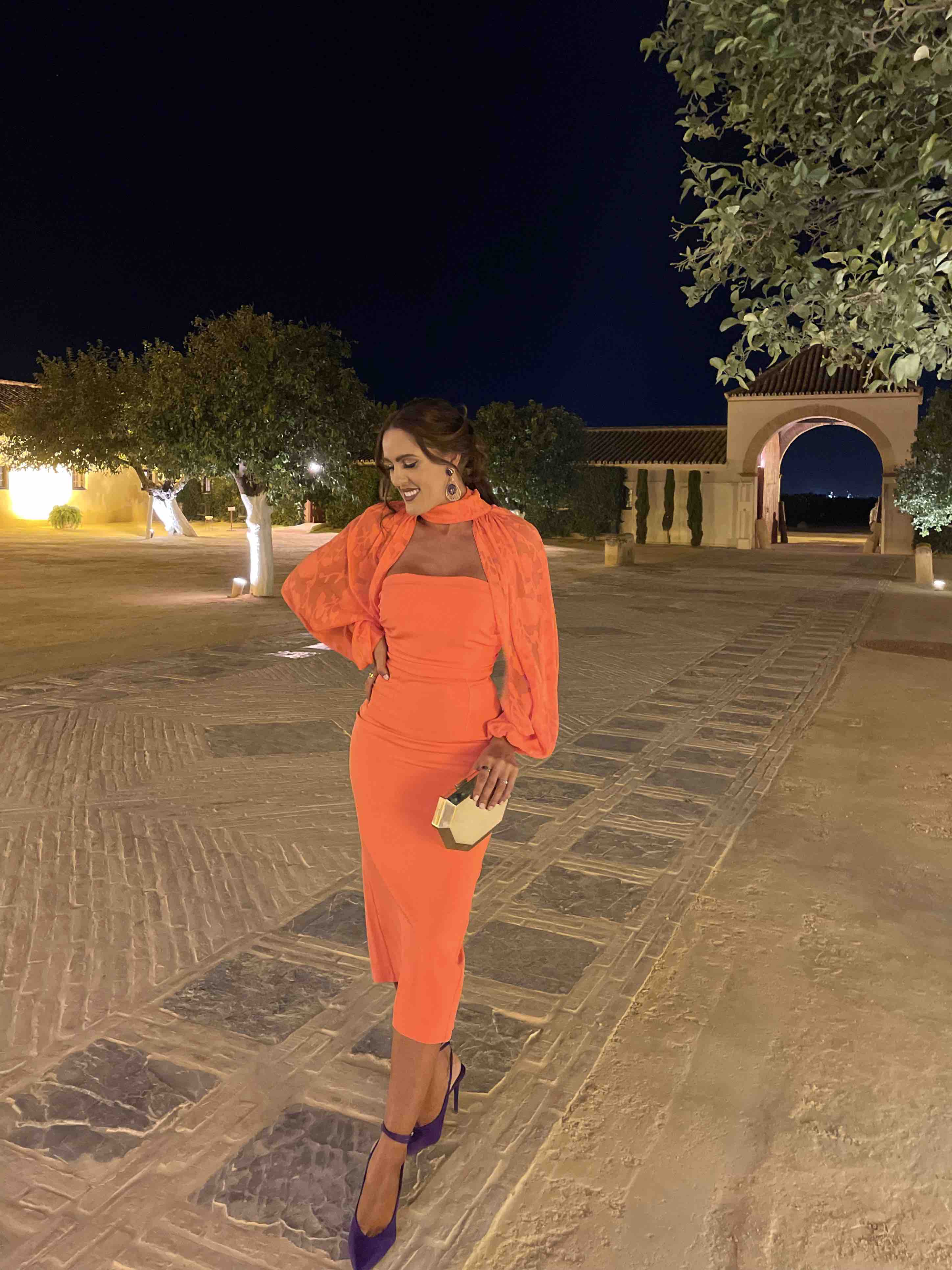 Alquiler Vestido de invitada coral | Jointy