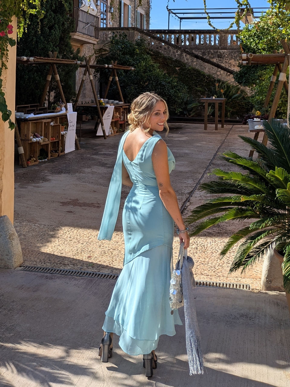 Vestido azul turquesa - vestido de invitada en Barcelona en Jointy