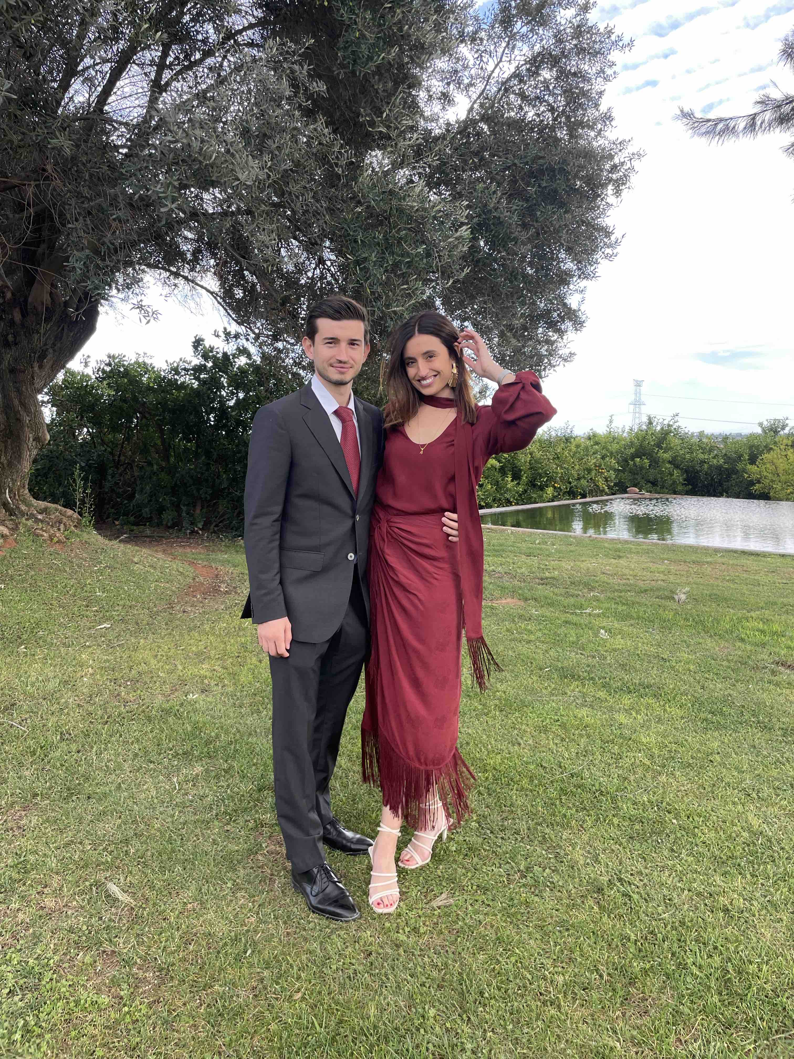 Alquiler Conjunto de invitada | Jointy
