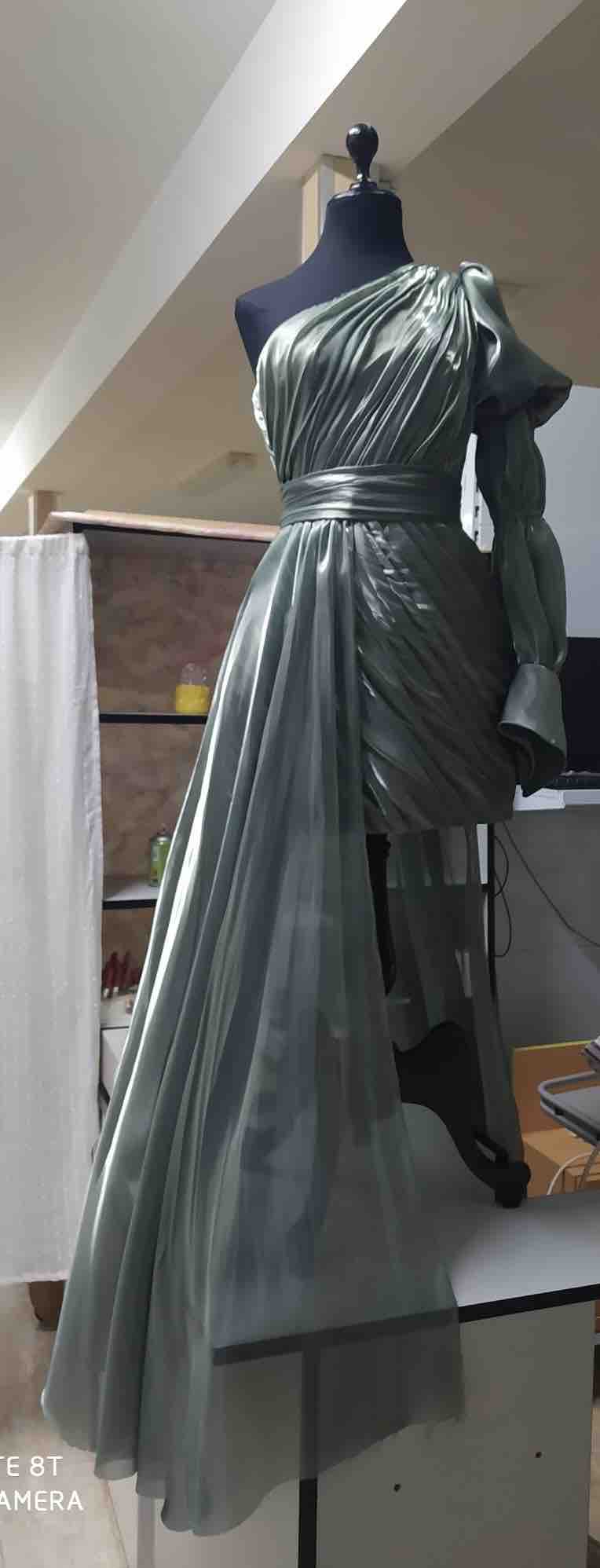 Alquiler Vestido asimétrico | Jointy