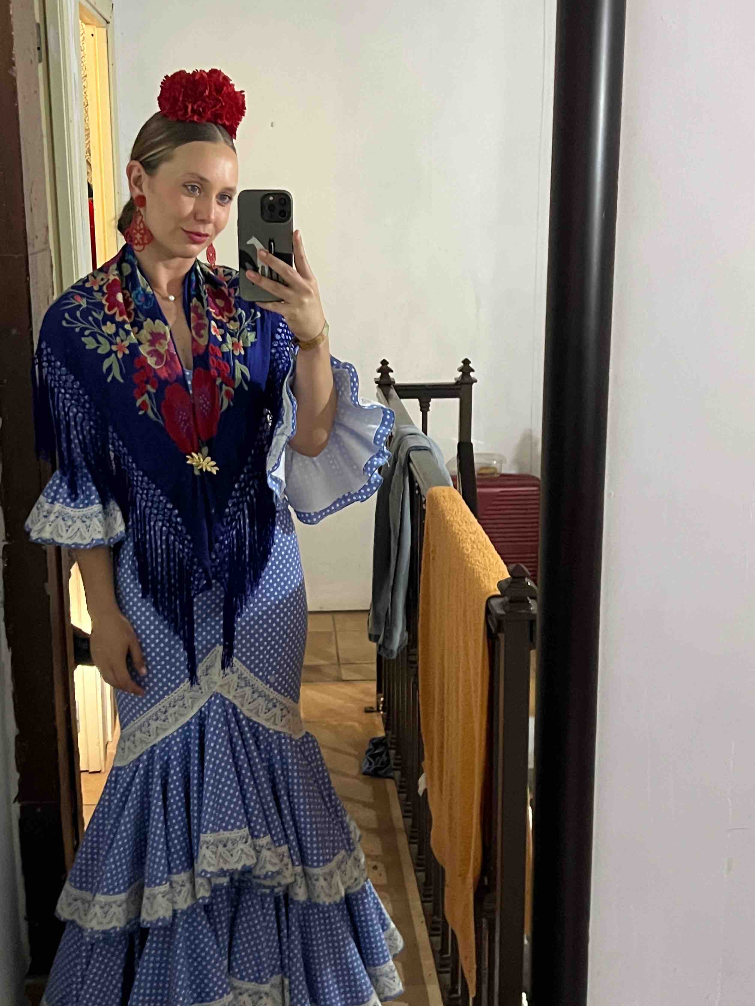 Alquiler Traje de flamenca | Jointy