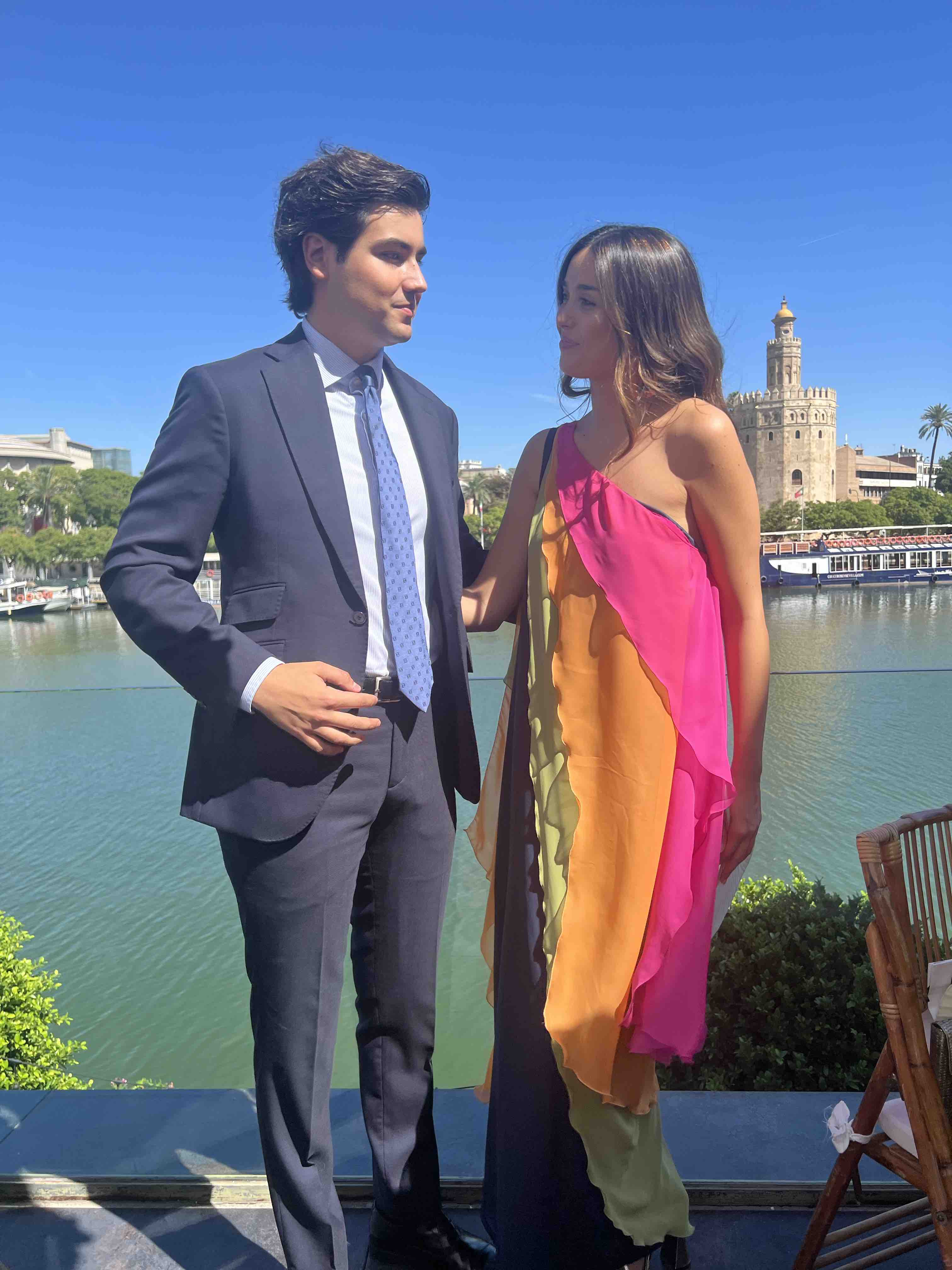 Alquiler Vestido colores | Jointy