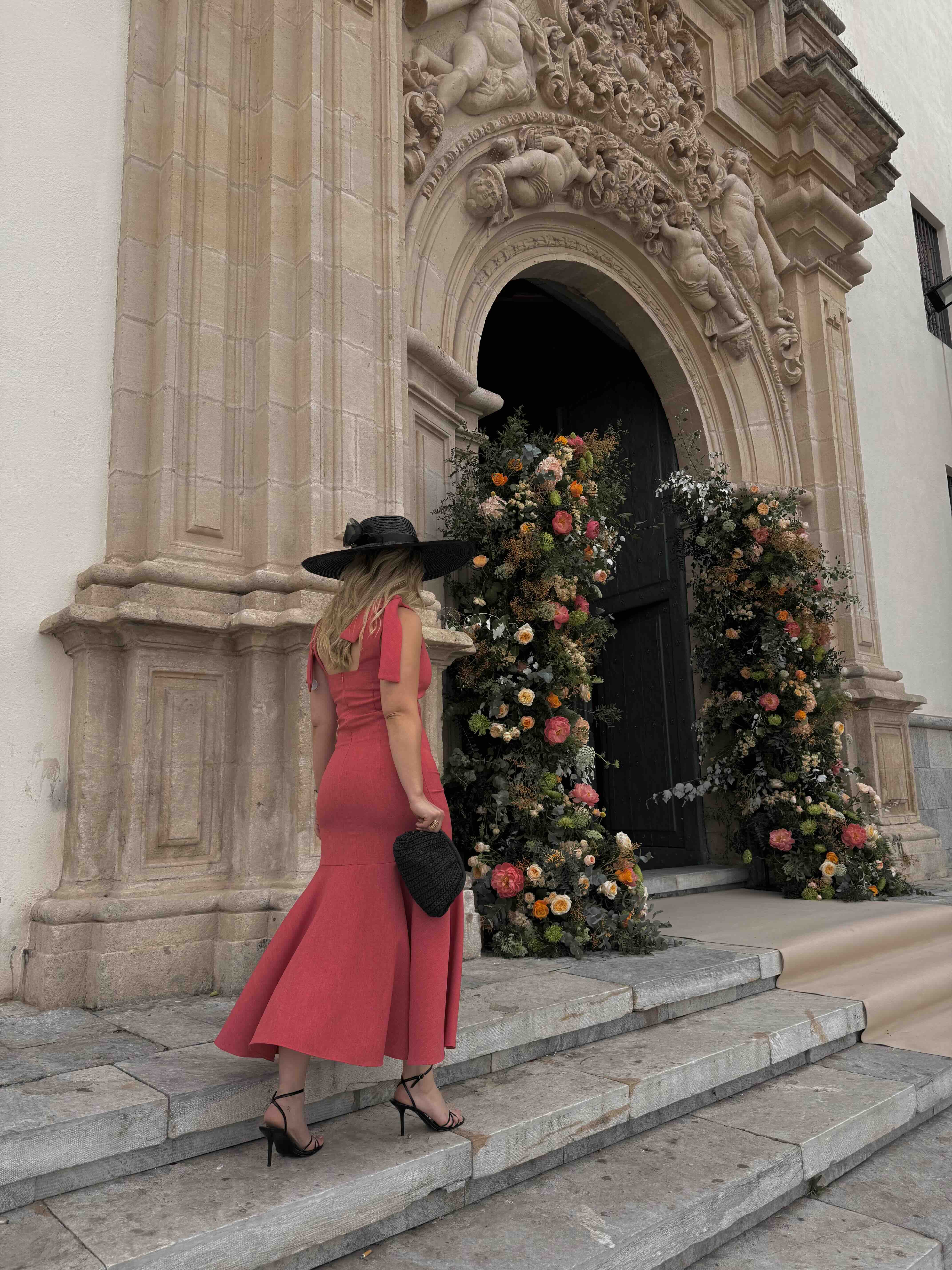 Alquiler Vestido Barey Fresa | Jointy