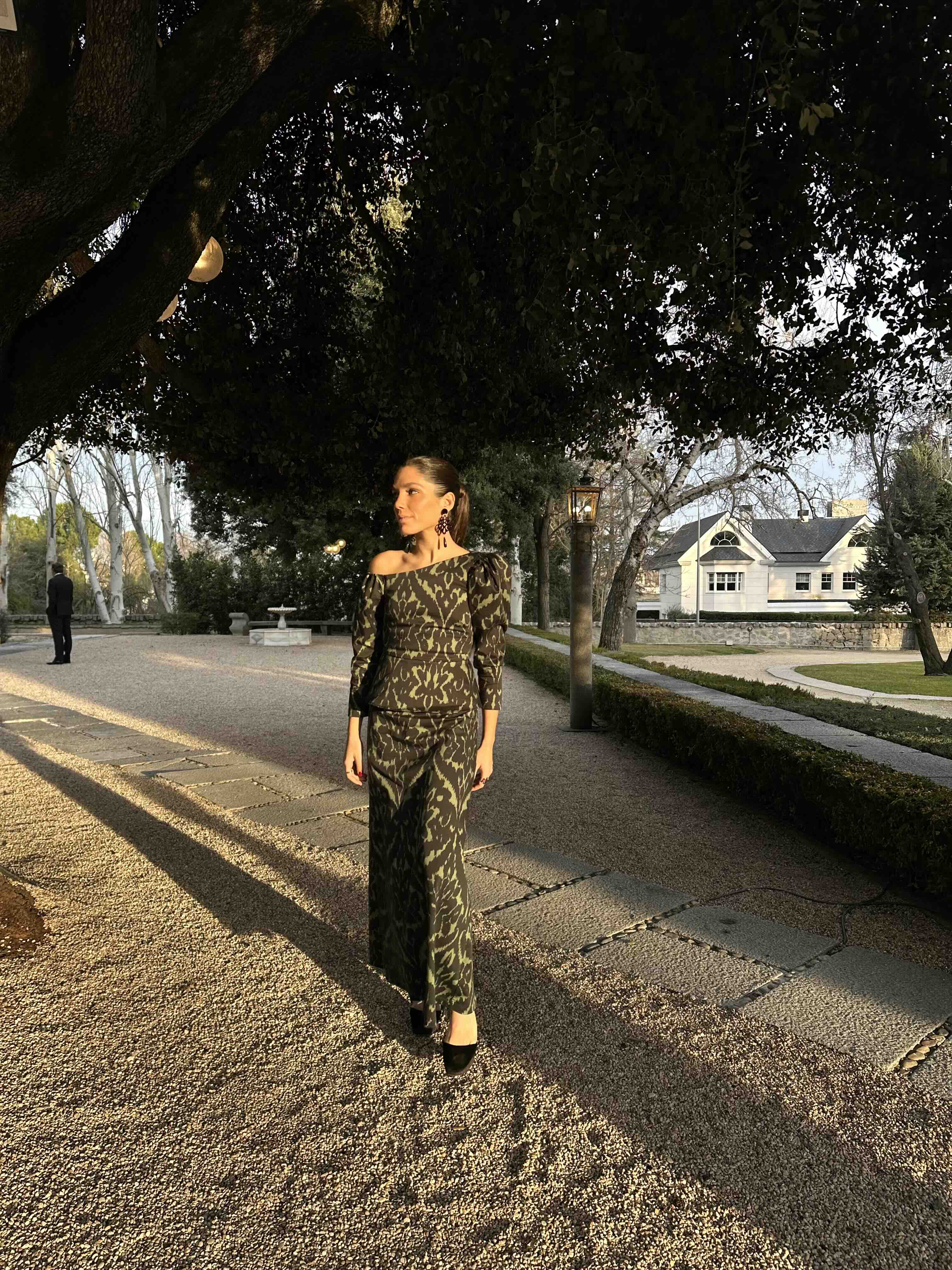 Alquiler Vestido invitada verde y negro | Jointy