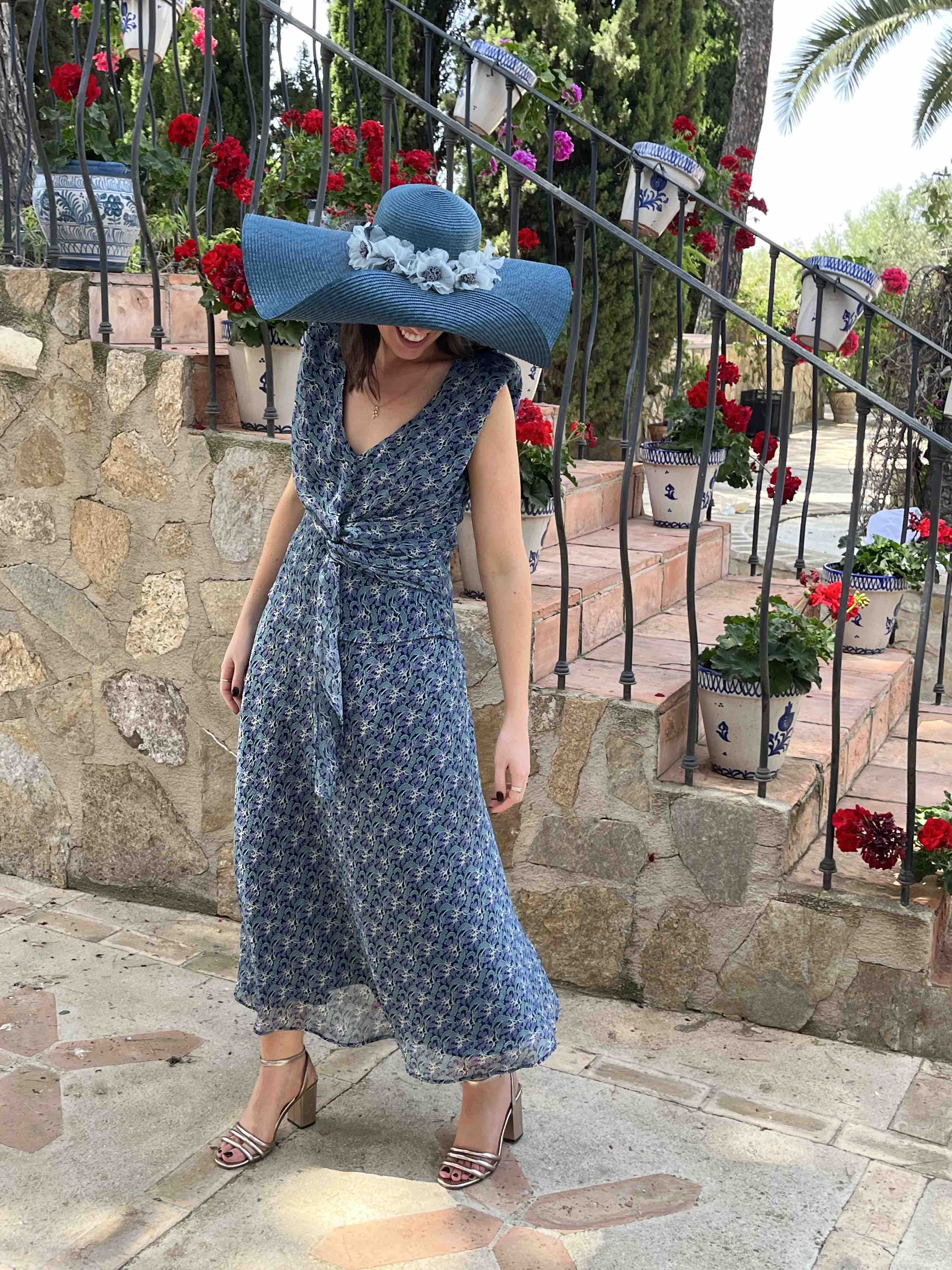 Alquiler Conjunto falda y top con hombreras | Jointy