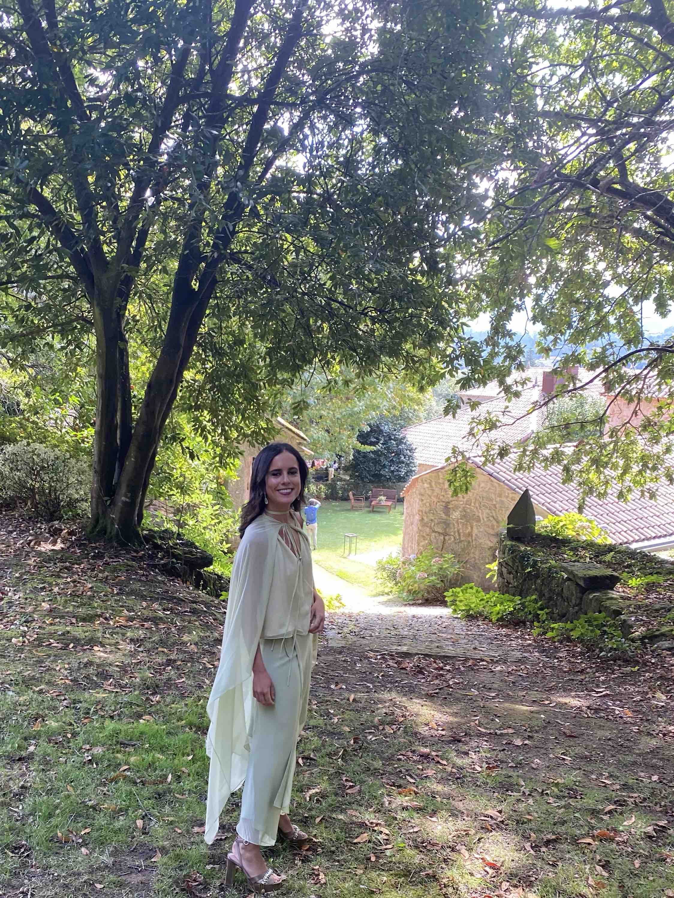 Alquiler Conjunto verde de seda | Jointy