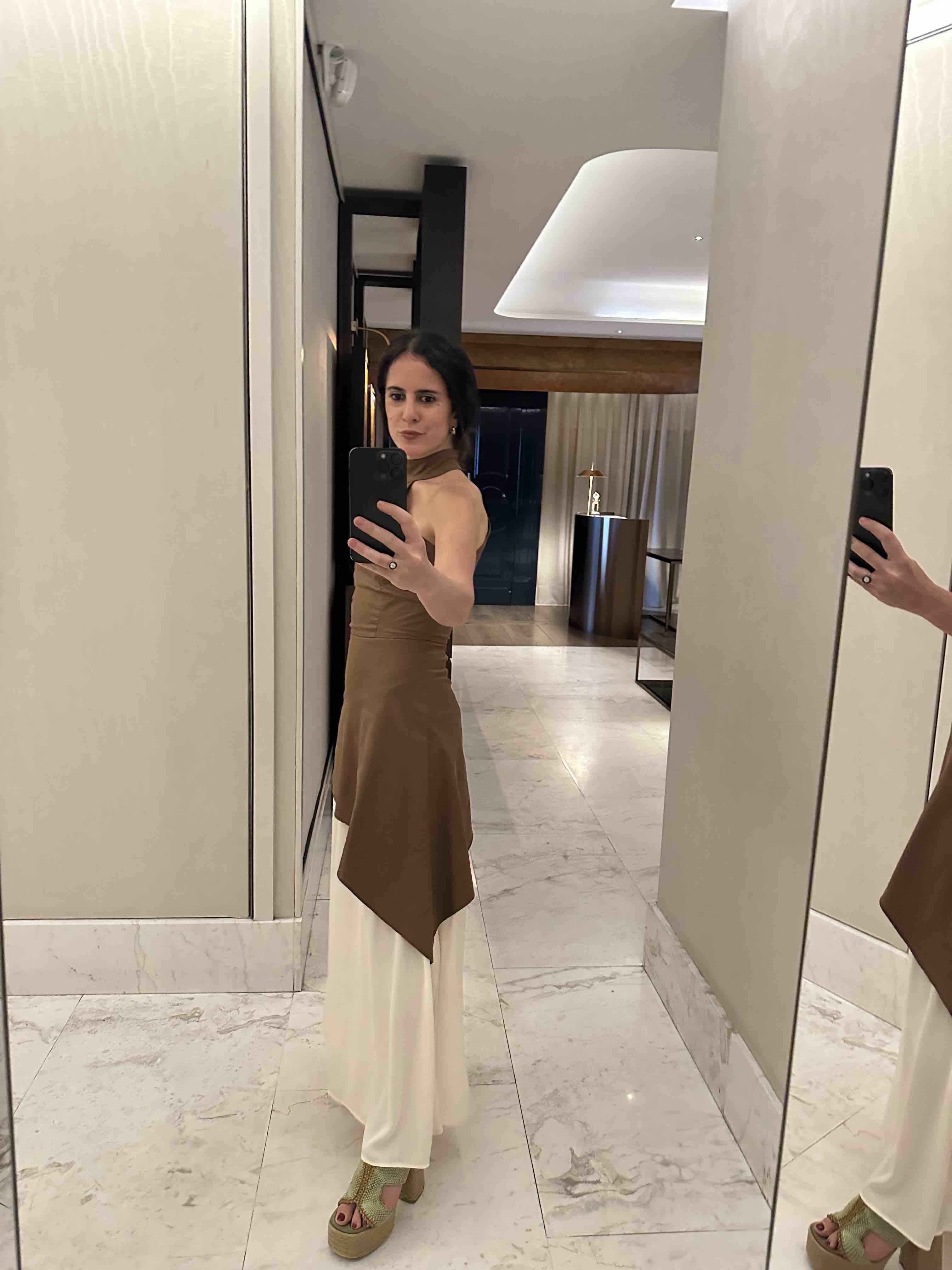 Alquiler Vestido bicolor IQ Collection | Jointy