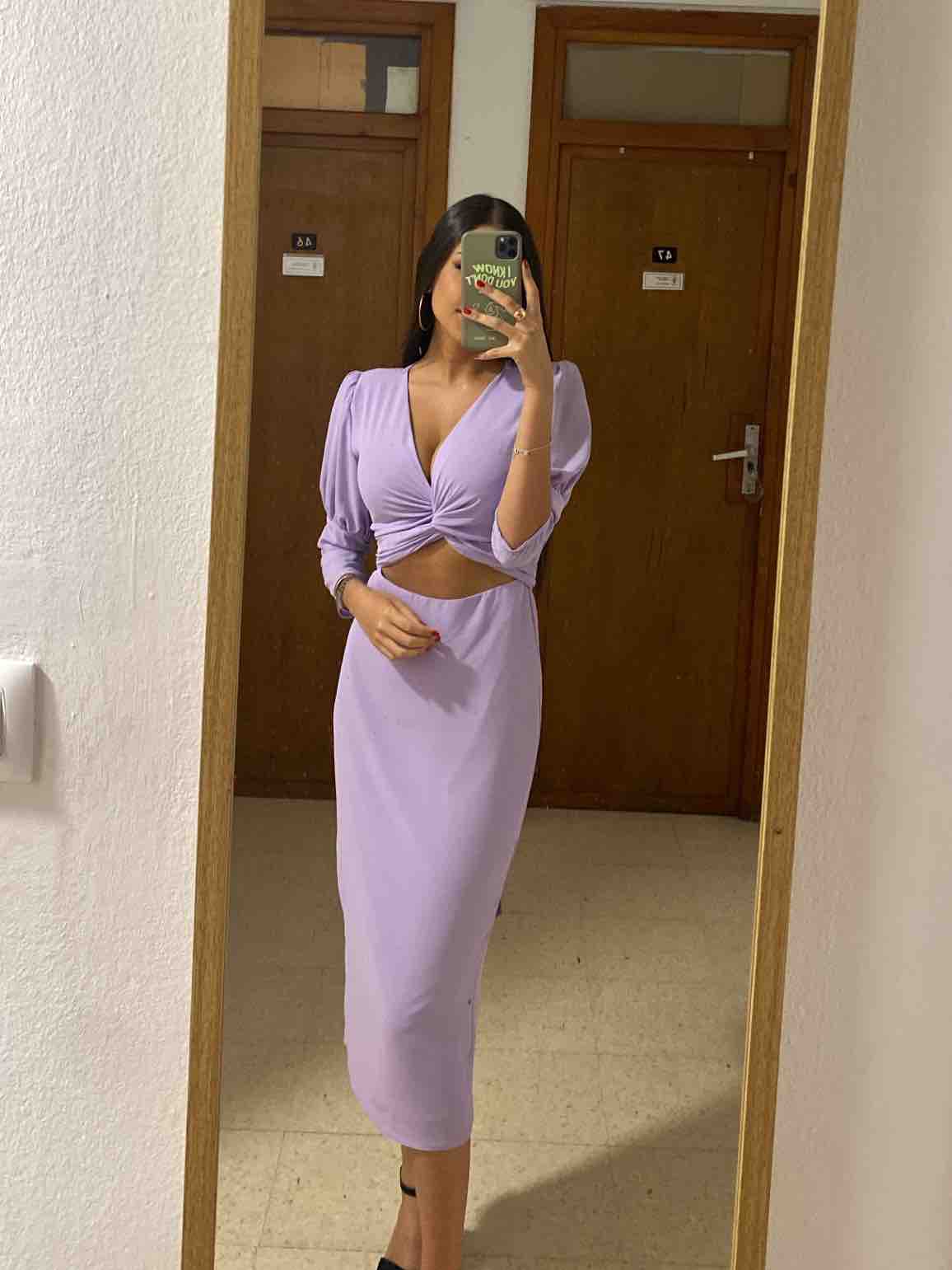 Alquiler Vestido morado | Jointy
