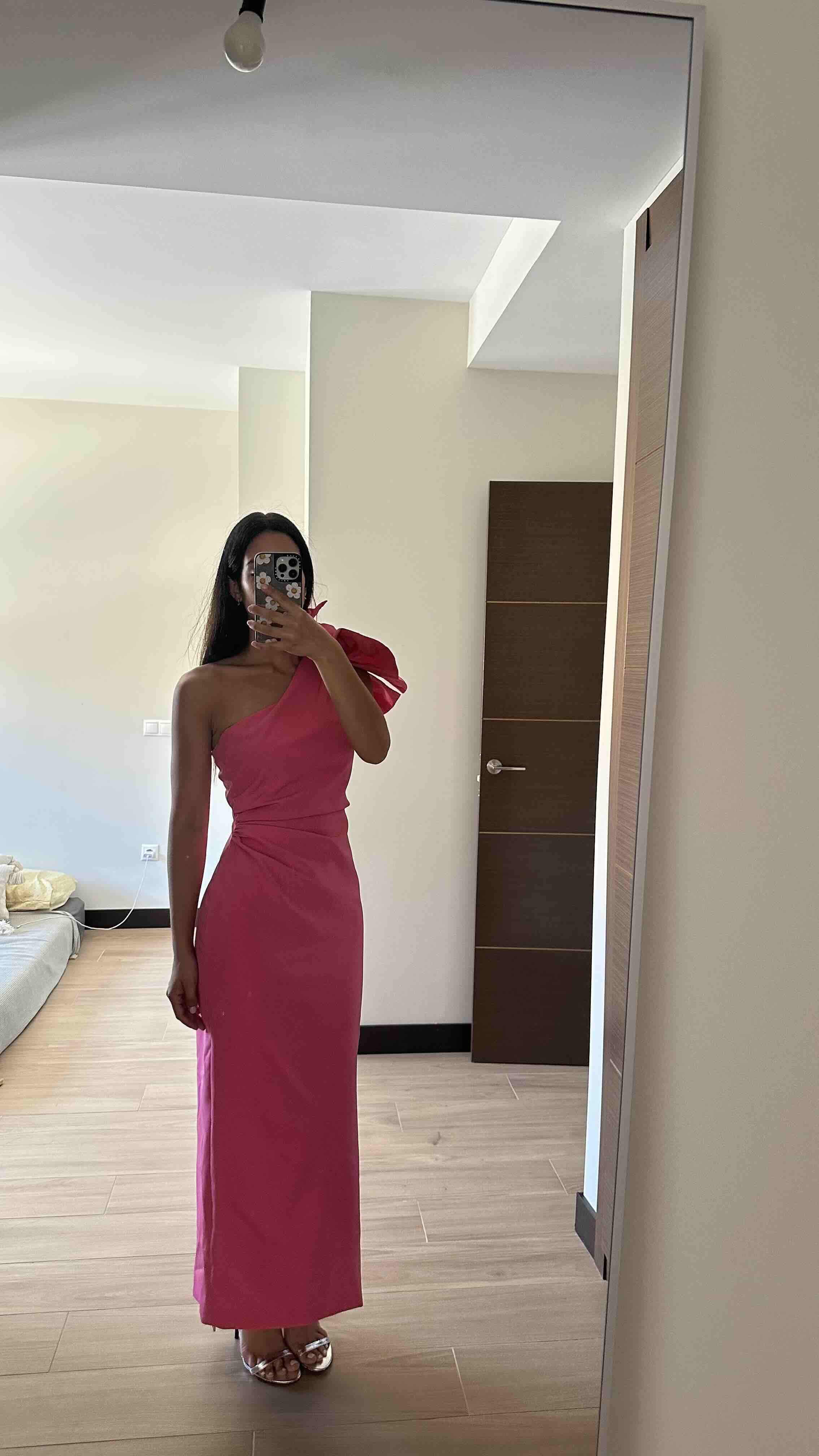 Alquiler Vestido Redondo Brand | Jointy