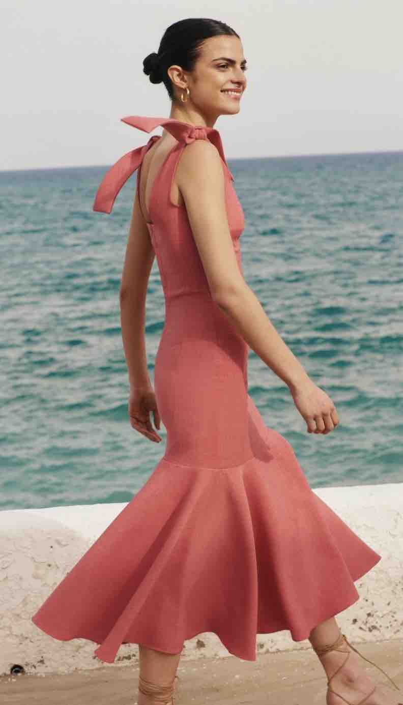 Alquiler Vestido fresa volante | Jointy