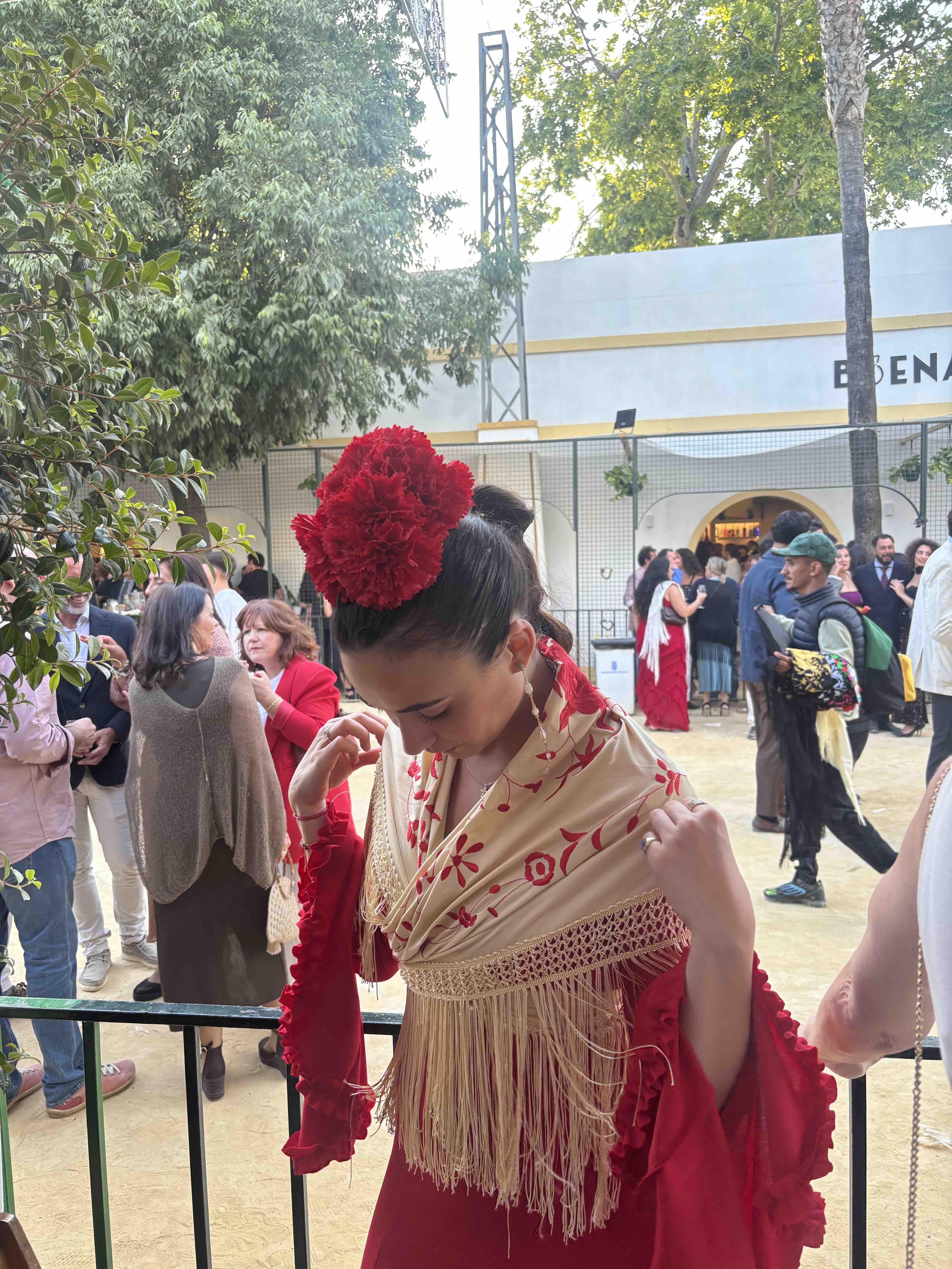 Alquiler Traje de sevillana | Jointy