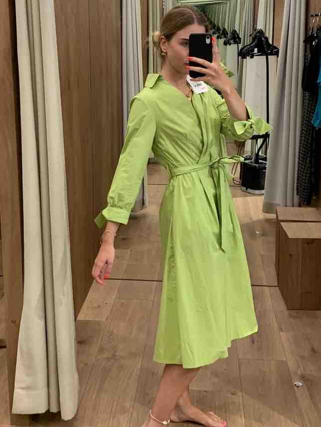 Alquiler Vestido invitada verde pistacho | Jointy