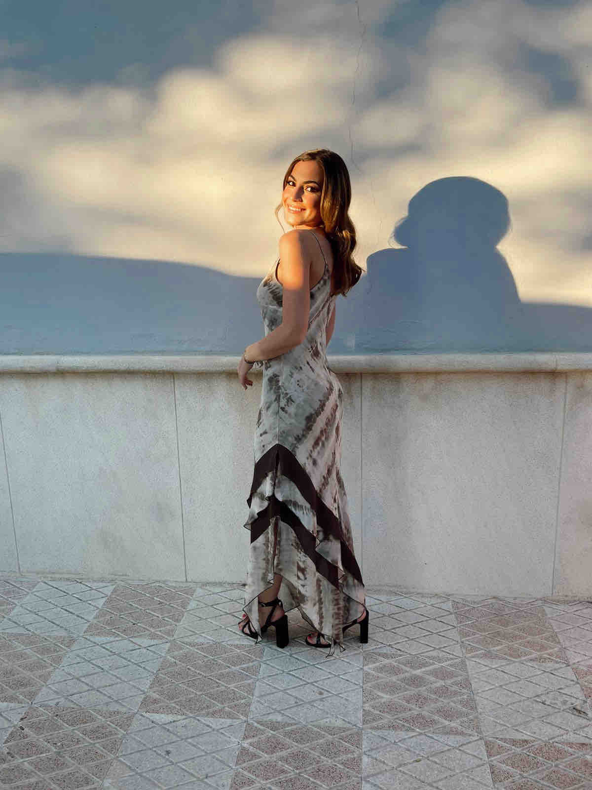 Alquiler Vestido largo con picos | Jointy