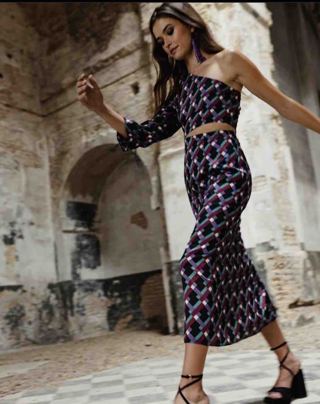 Alquiler Vestido noon one | Jointy