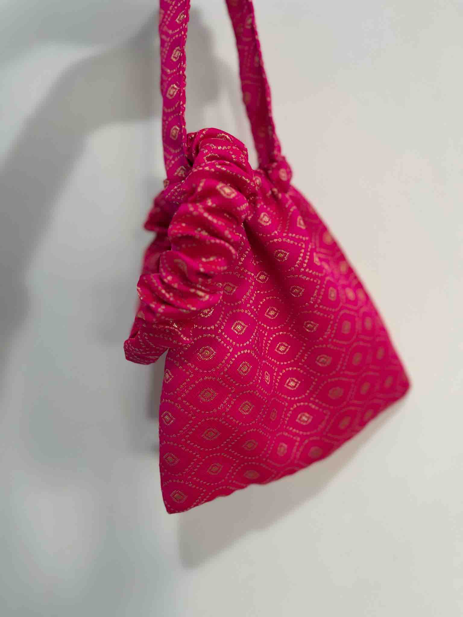 Alquiler Completos para ocasión especial | Jointy