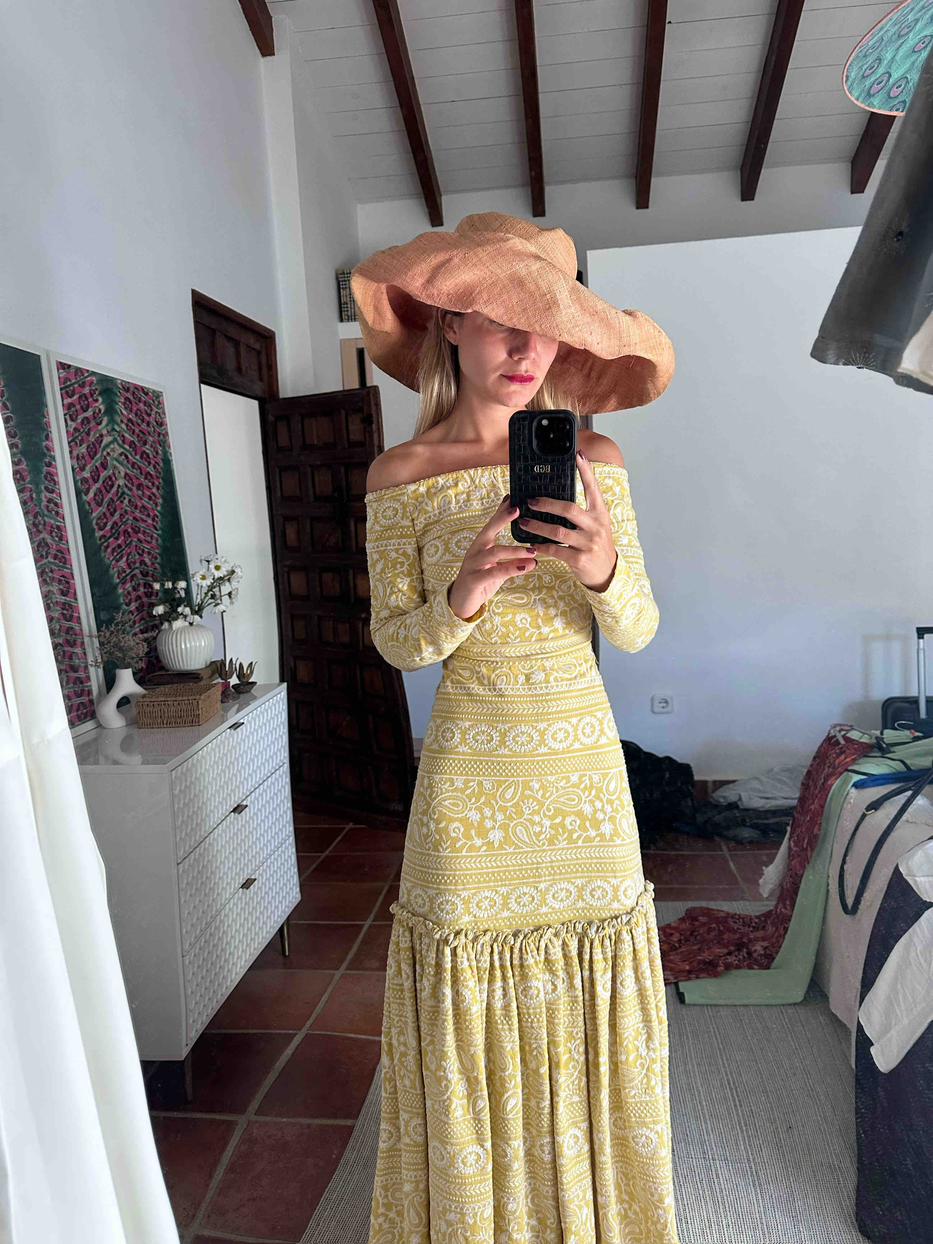 Alquiler Vestido coosy amarillo | Jointy