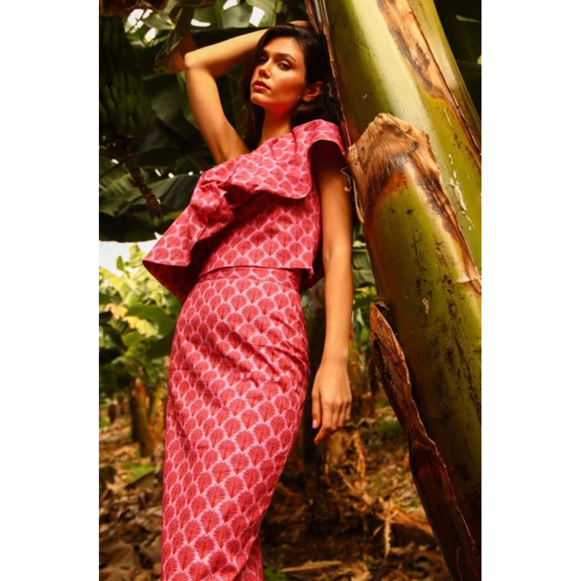 Alquiler conjunto top y falda | Jointy