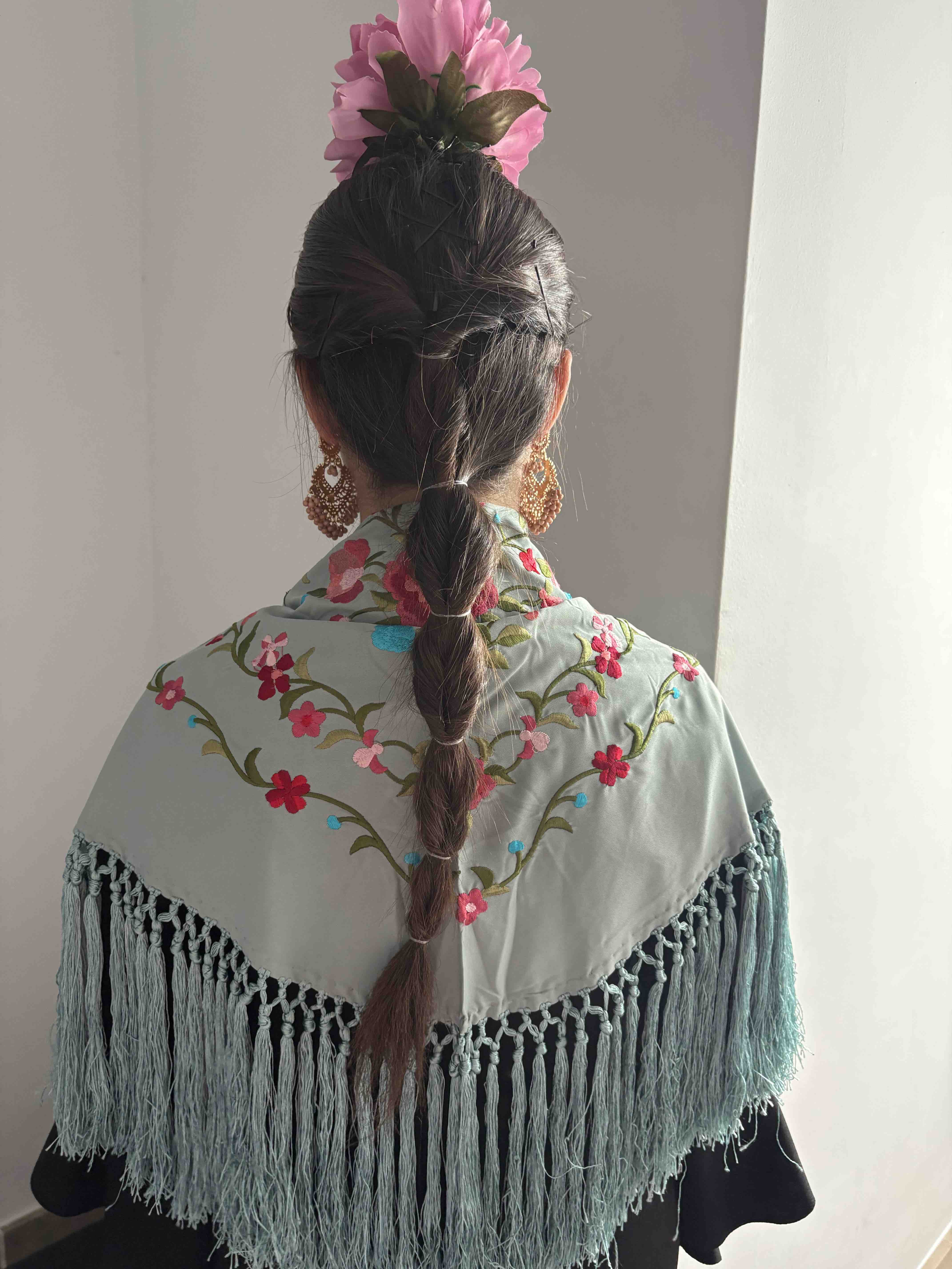 Alquiler mantón | Jointy