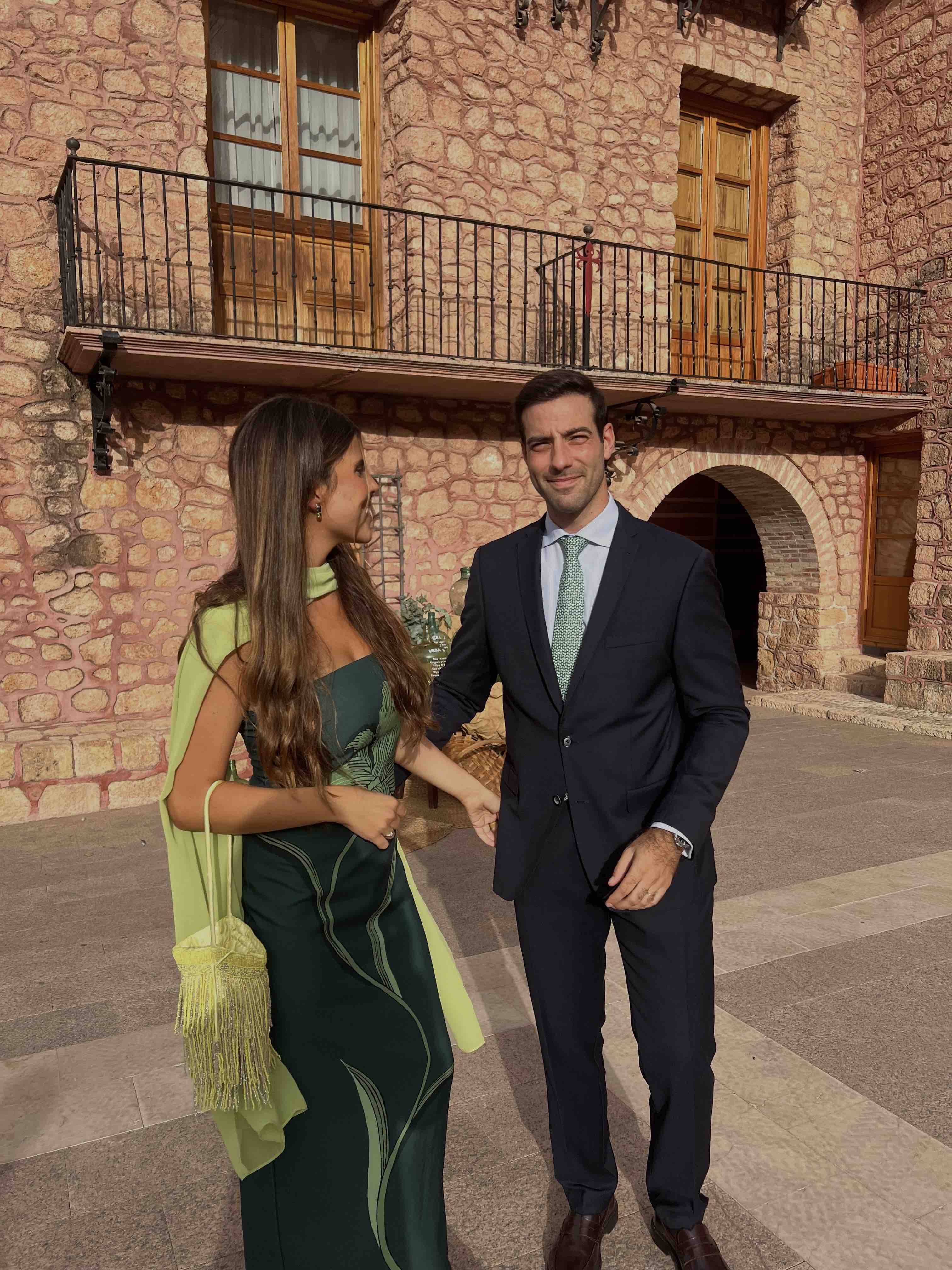 Alquiler Vestido + capa invitada Lady Pipa | Jointy