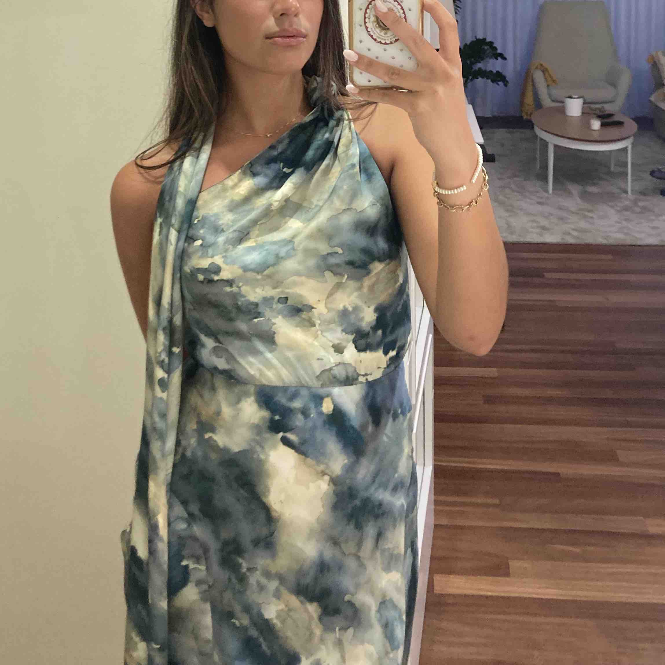 Alquiler Vestido invitada | Jointy