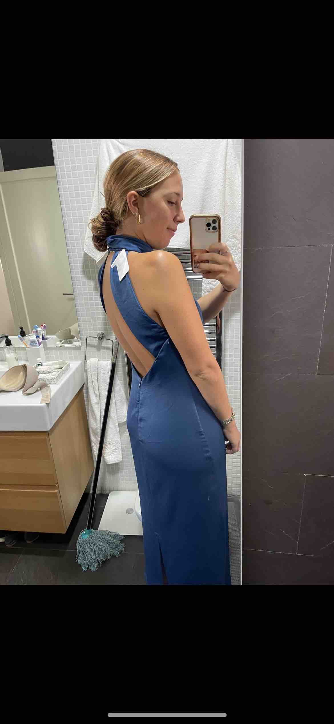 Alquiler Vestido Azul Halter | Jointy