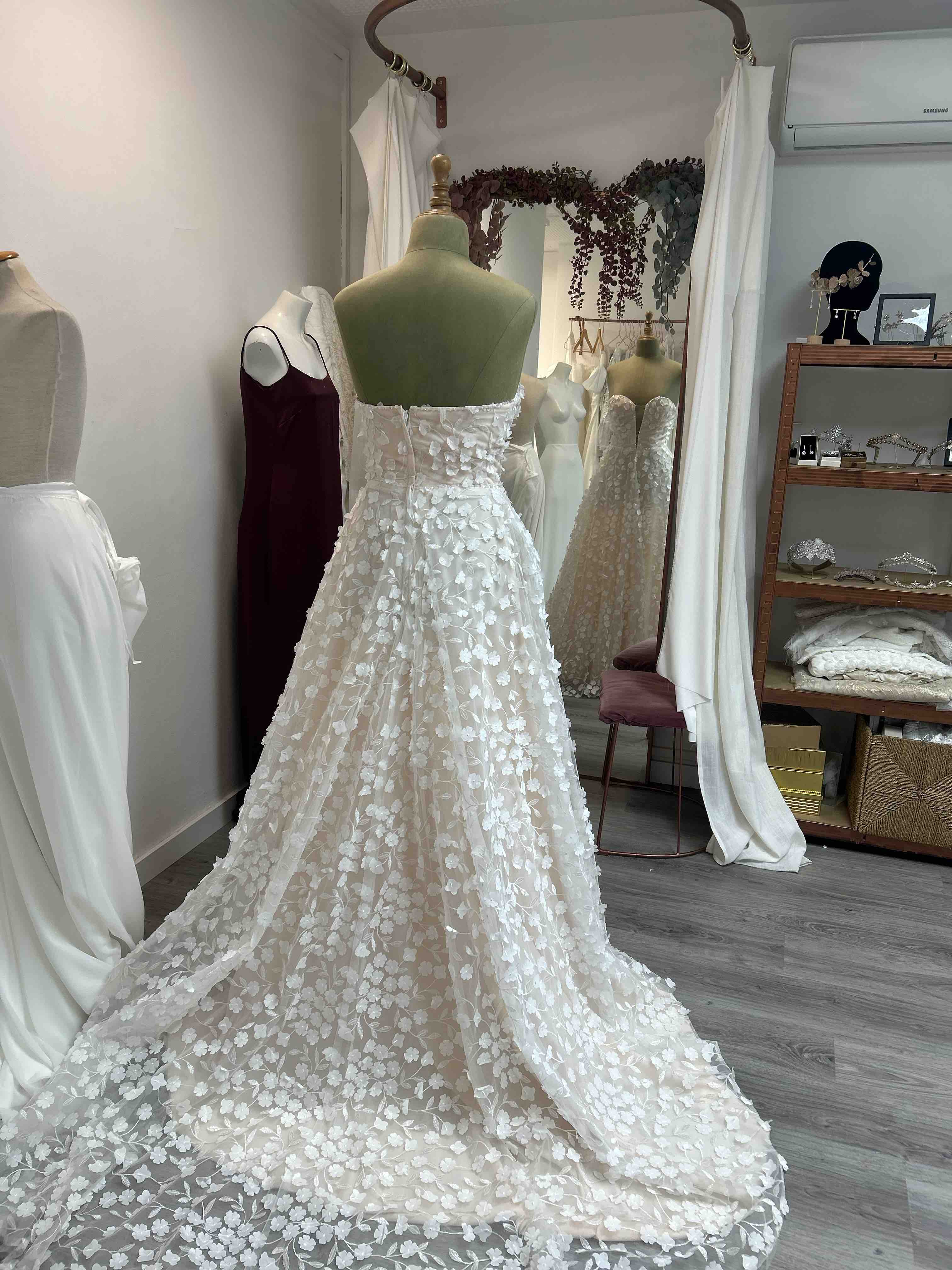 Alquiler Vestido de novia | Jointy