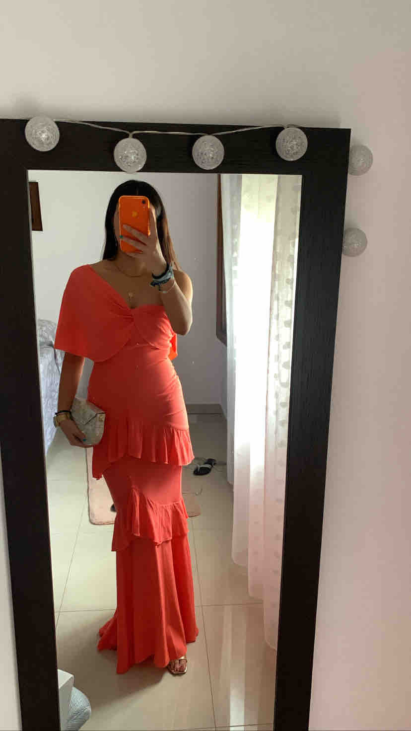 Alquiler Vestido Dew&Corch coral | Jointy
