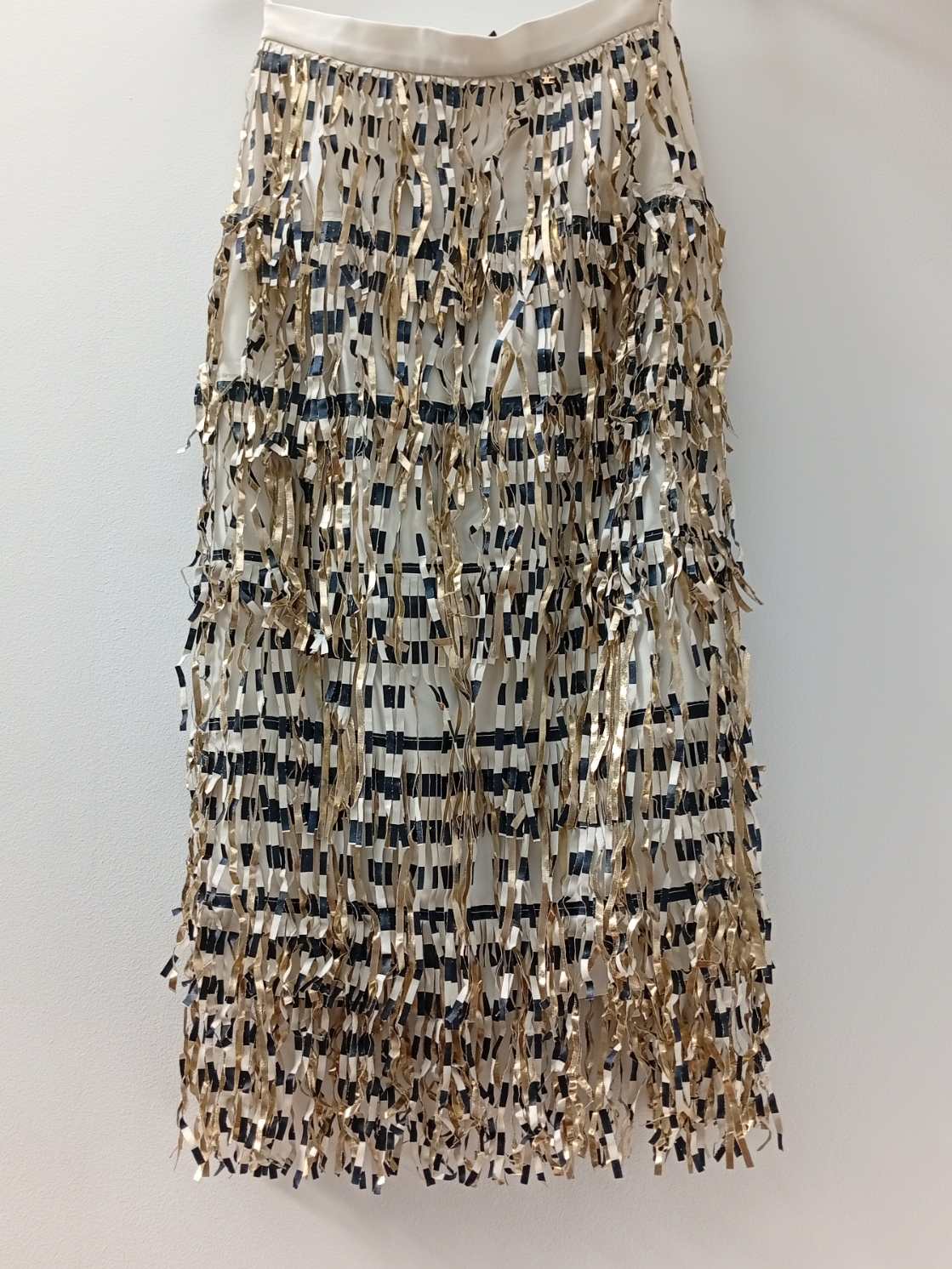 Alquiler FALDA MIDI FLECOS | Jointy