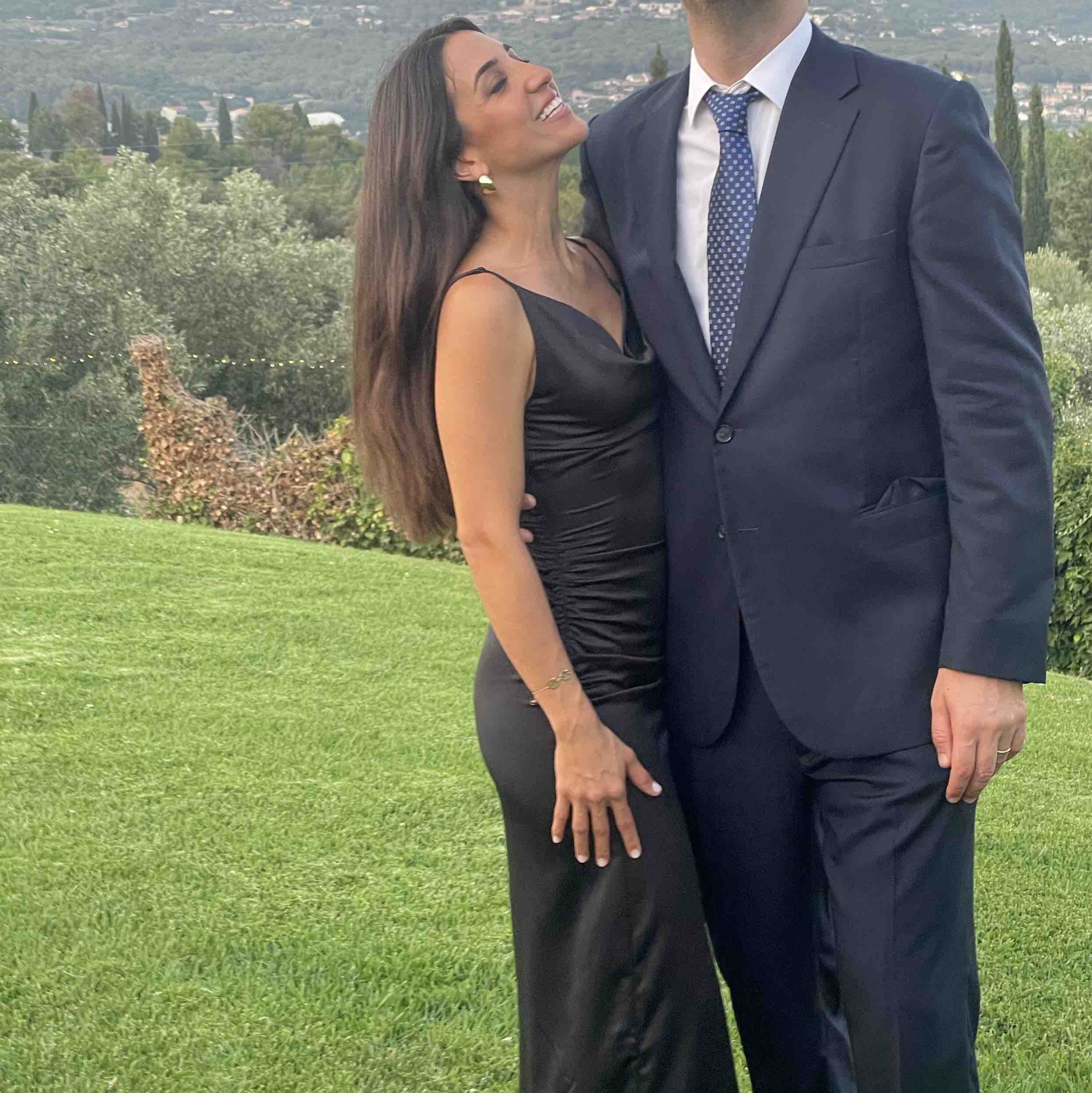 Alquiler Vestido Midi Maje Negro | Jointy