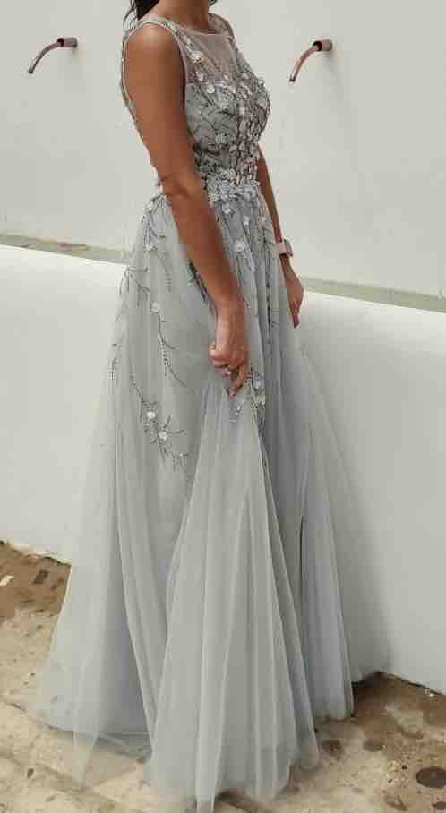 Alquiler Vestido invitada marfil barcelona | Jointy