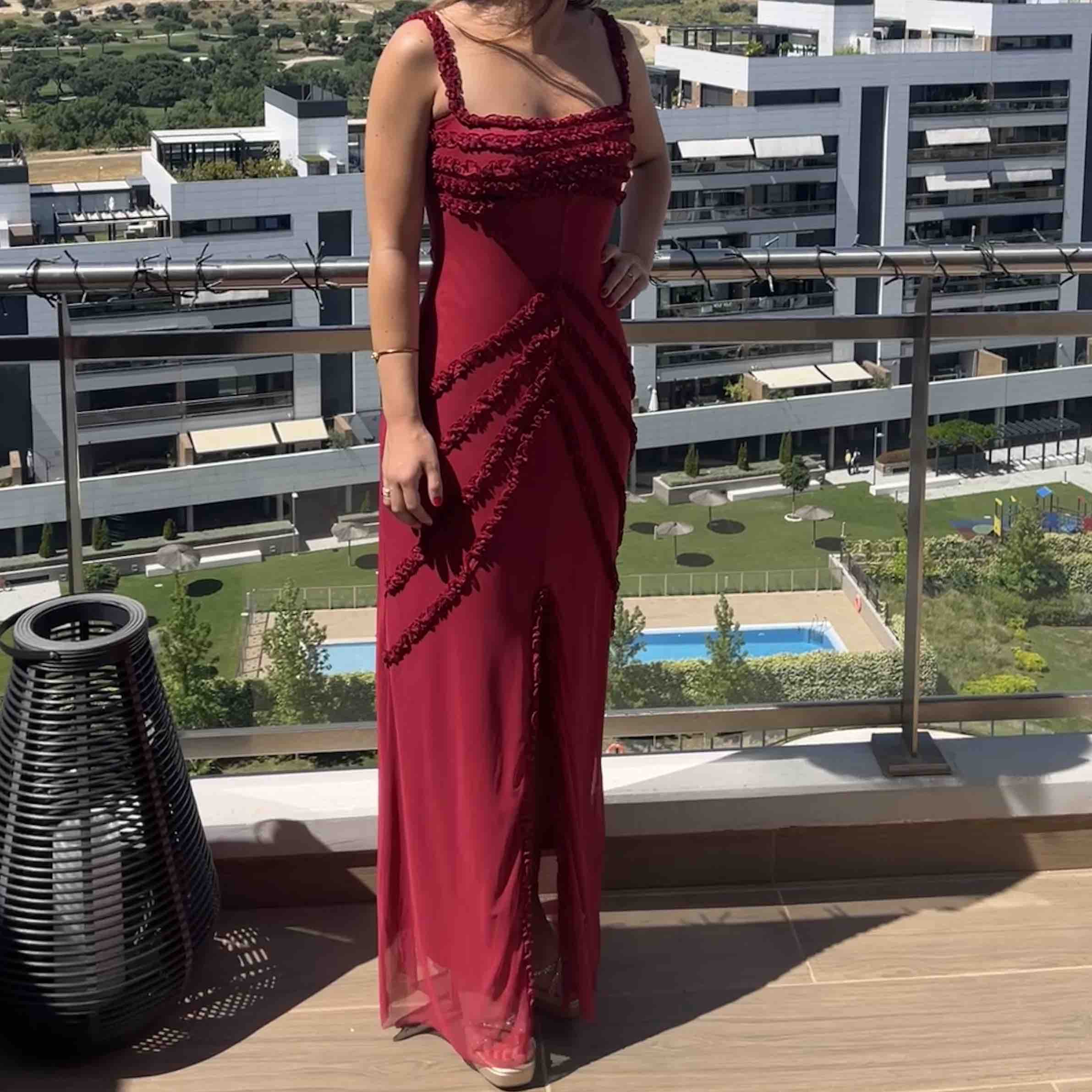 Alquiler Vestido Laagam | Jointy