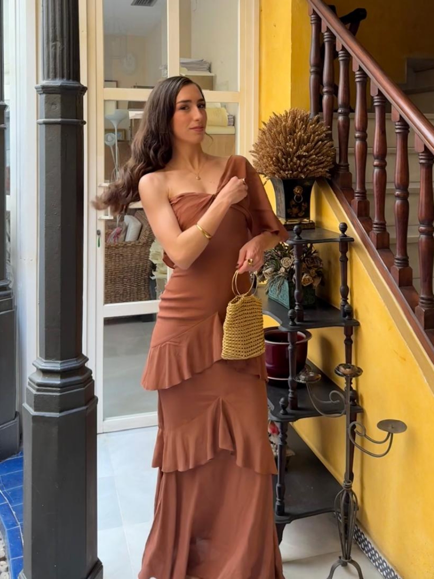 Alquiler Vestido invitada Makira Tobacco Marrón | Jointy