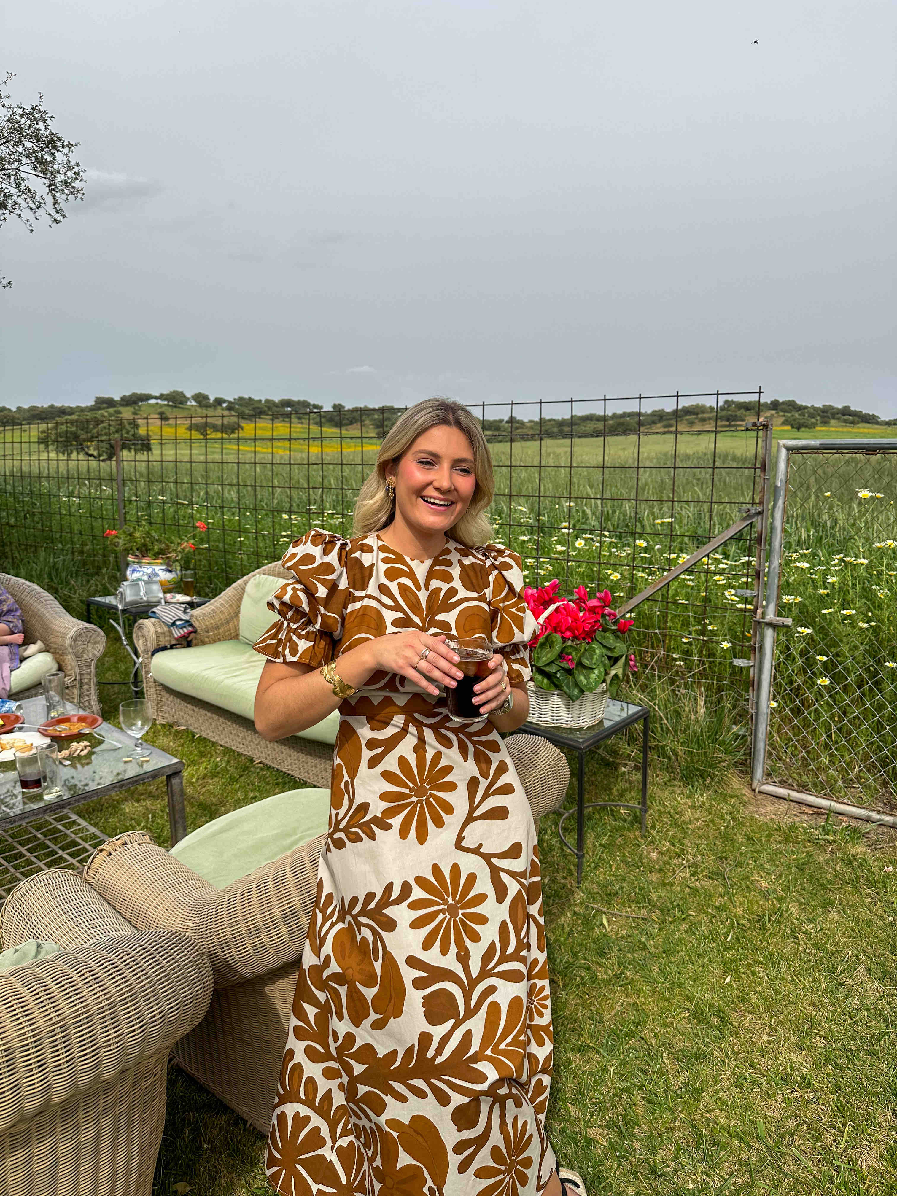 Alquiler Vestido flores Coosy | Jointy