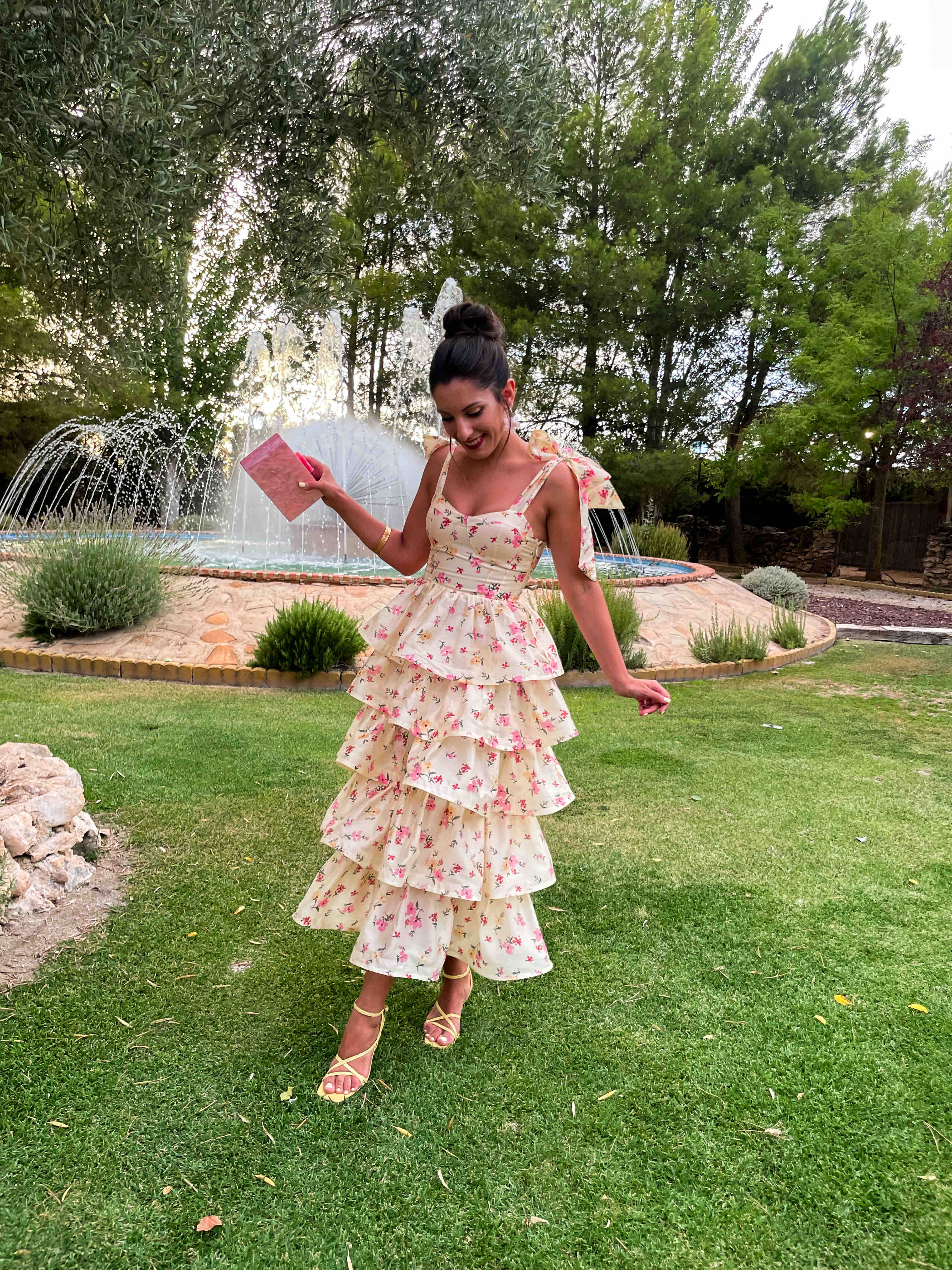 Alquiler Vestido midi volantes | Jointy