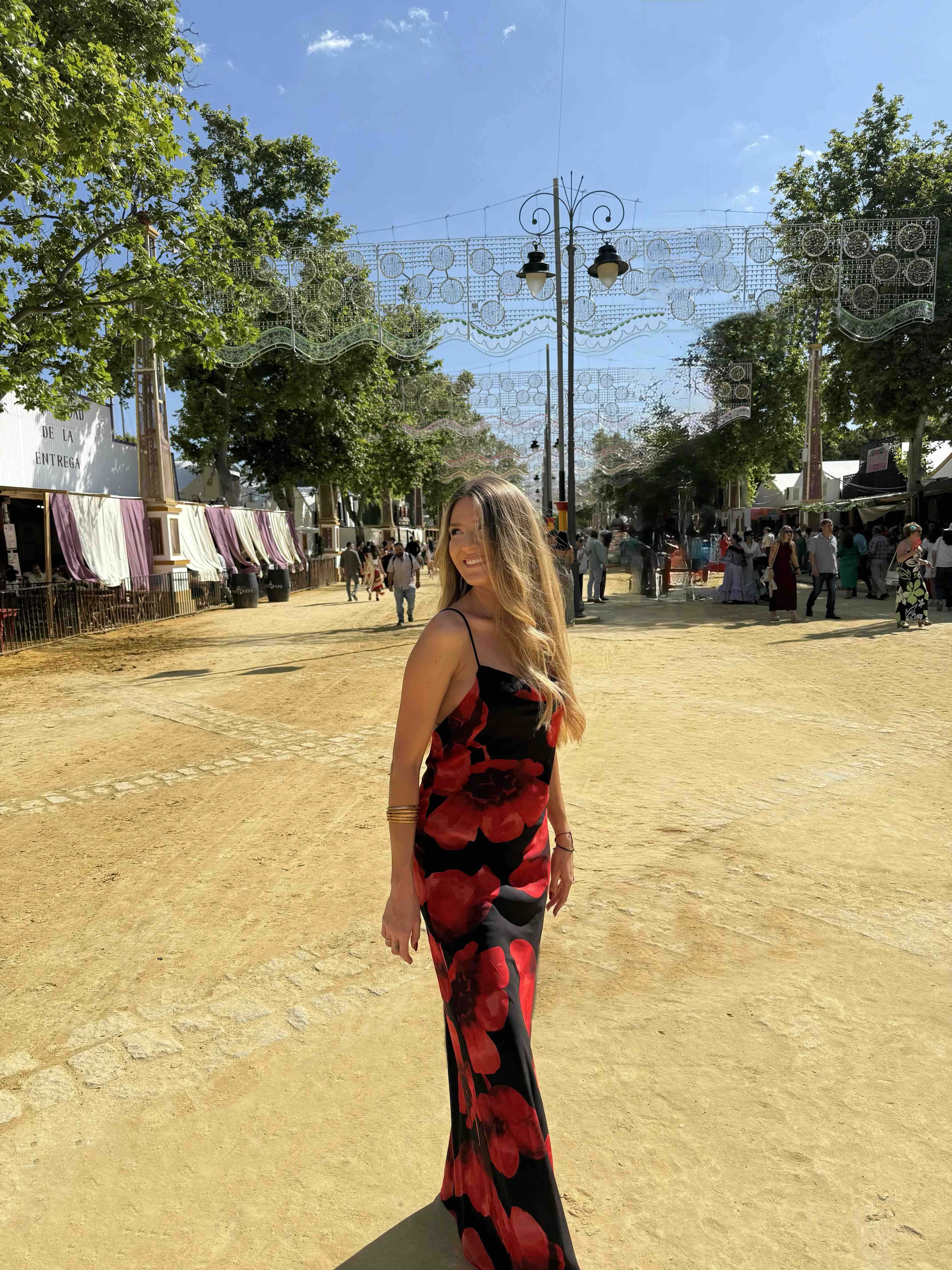 Alquiler Vestido invitada The are | Jointy