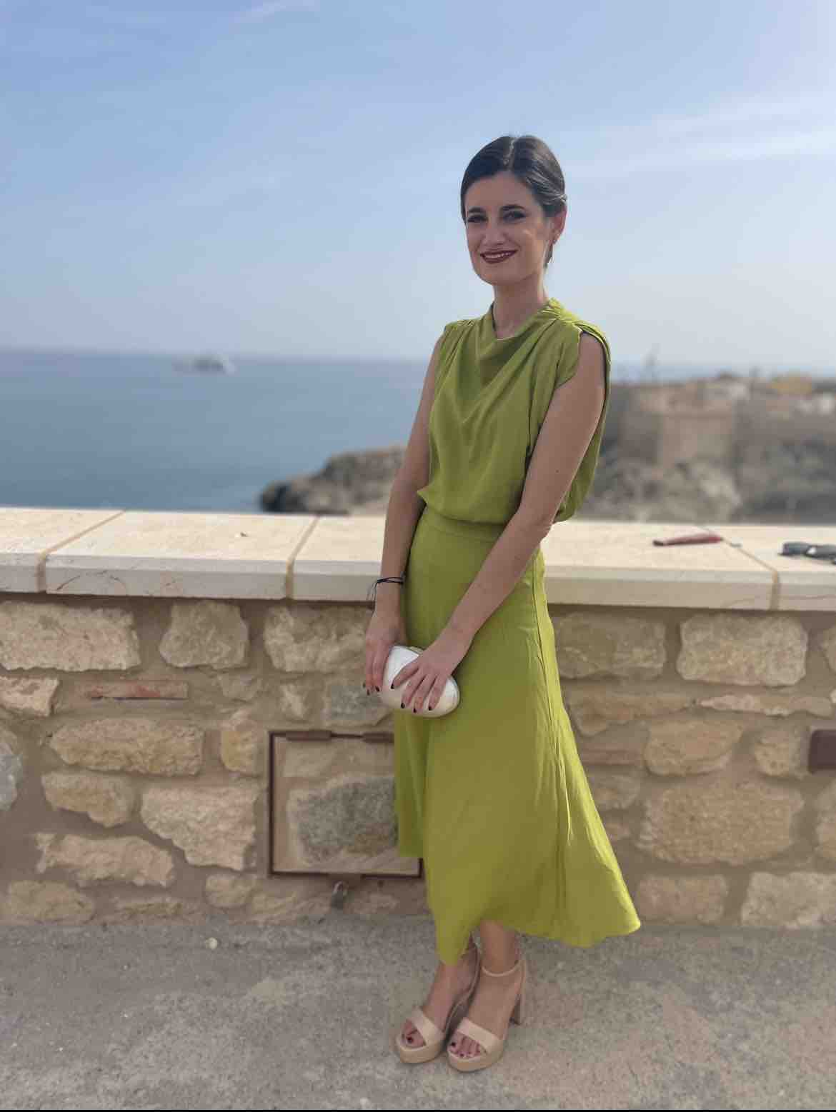 Alquiler Vestido verde oliva barey | Jointy