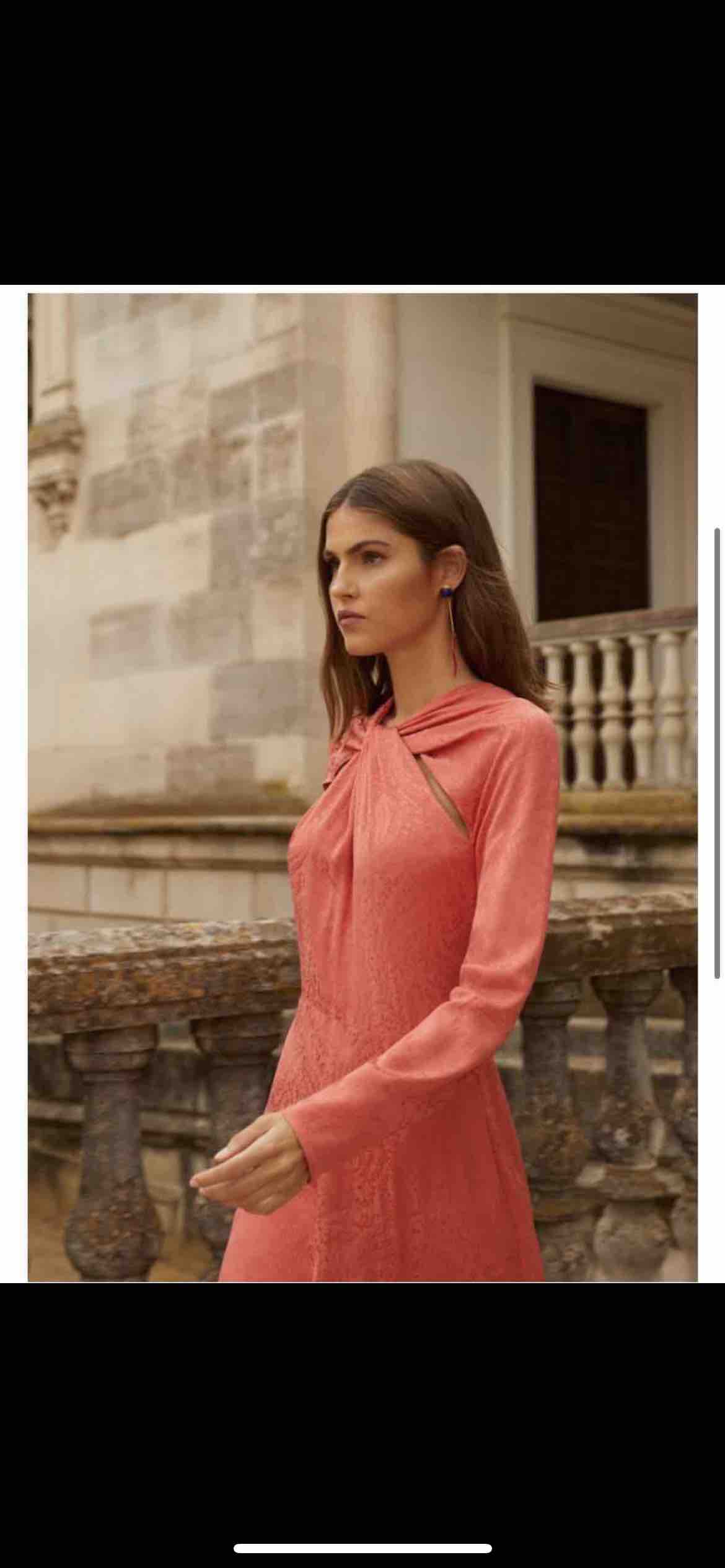 Alquiler Vestido scalpers color coral | Jointy