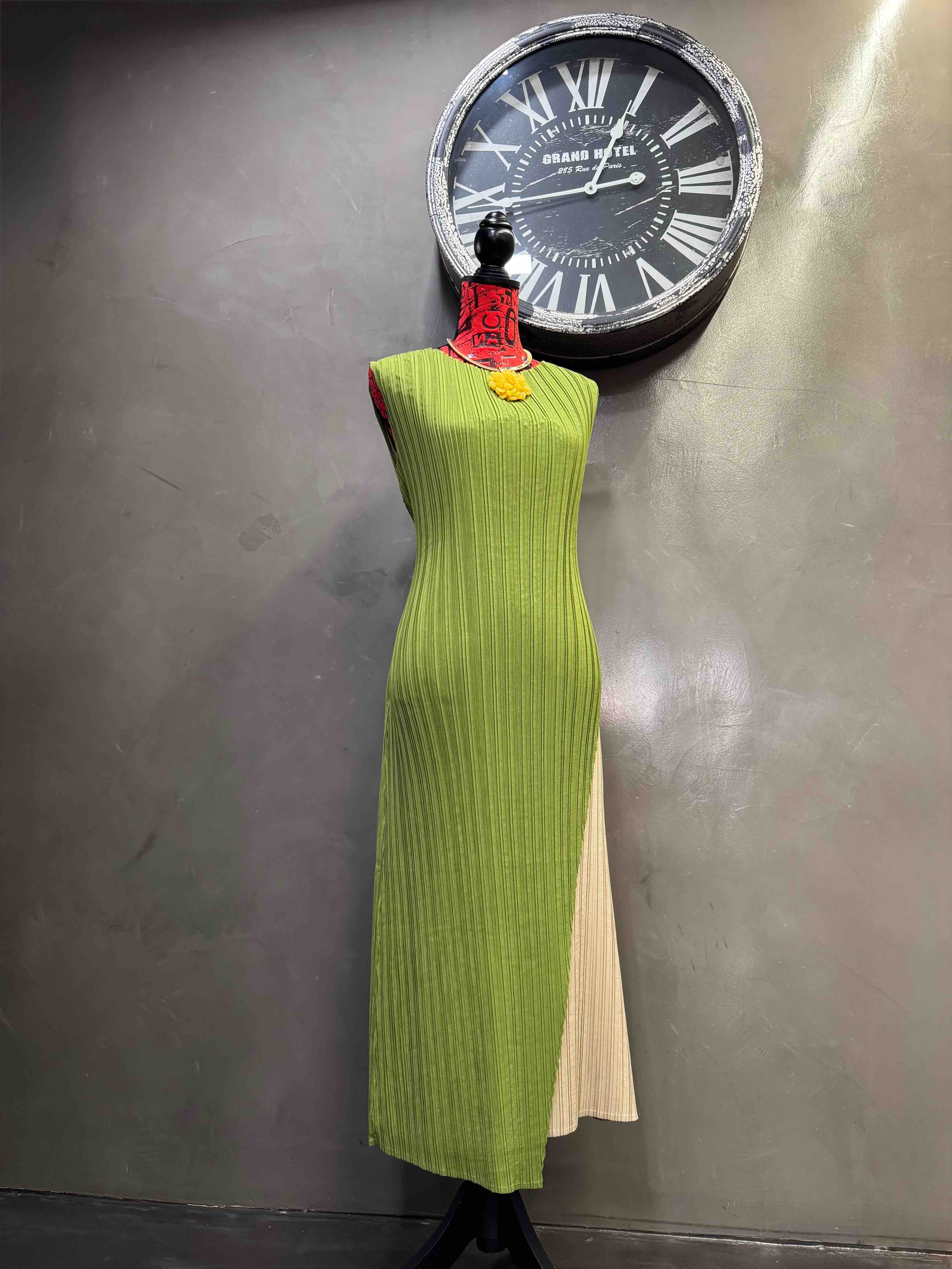 Alquiler Vestido Adolfo Dominguez | Jointy
