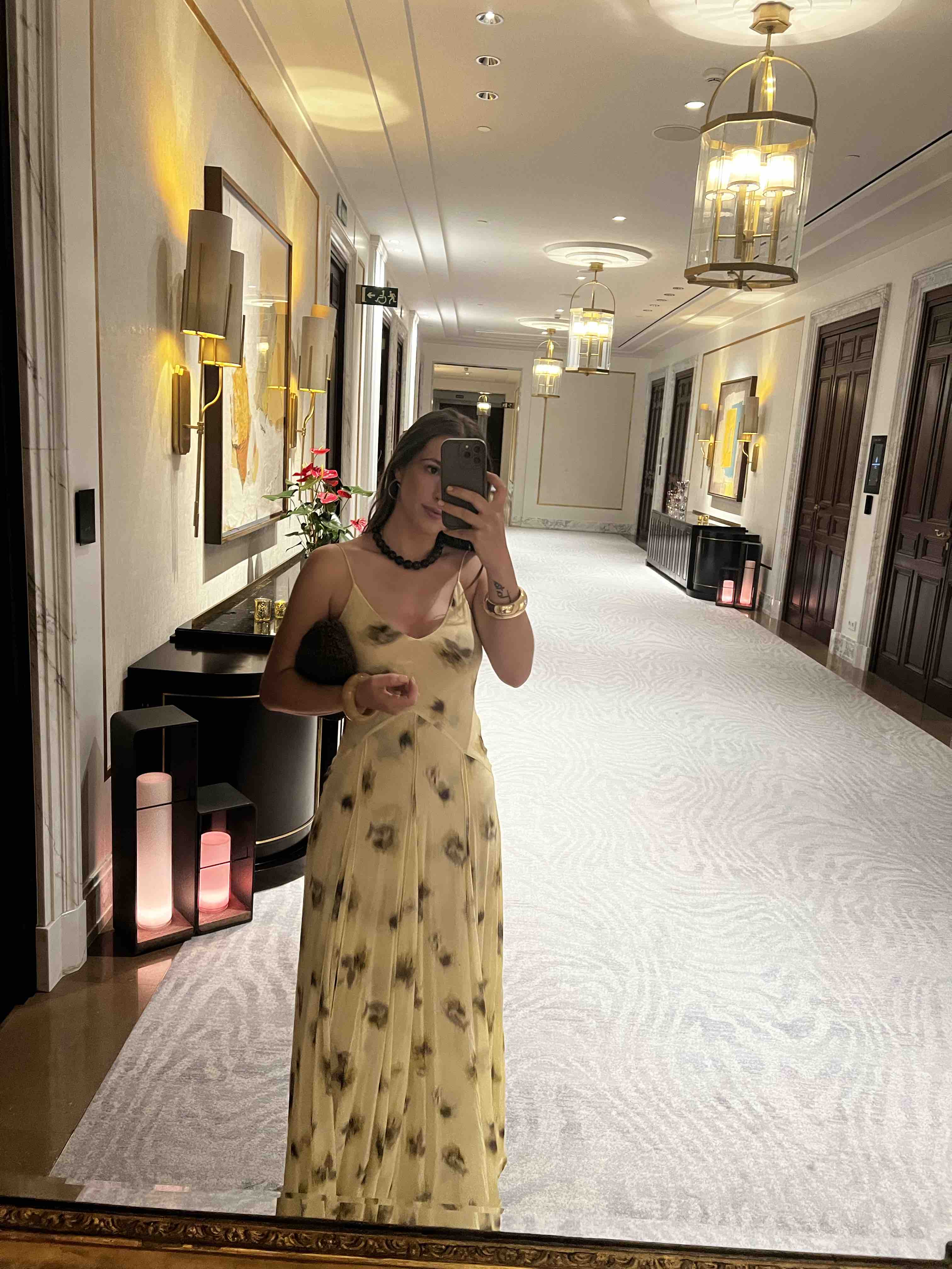 Alquiler Vestido amarillo pastel largo estampado floral | Jointy