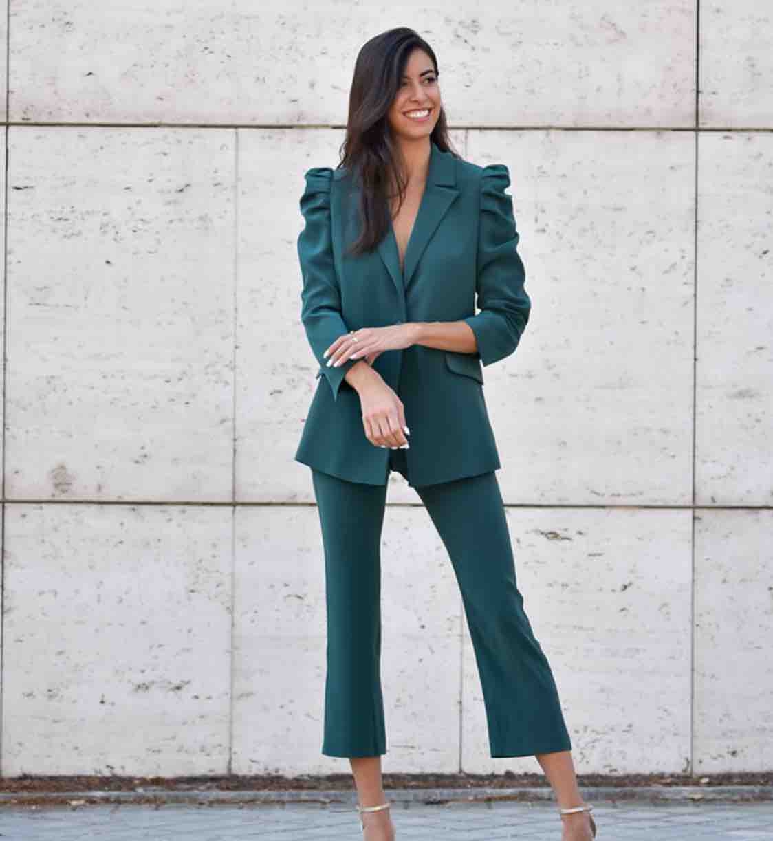 Alquiler Traje PETUNIA verde Claudia Peris | Jointy